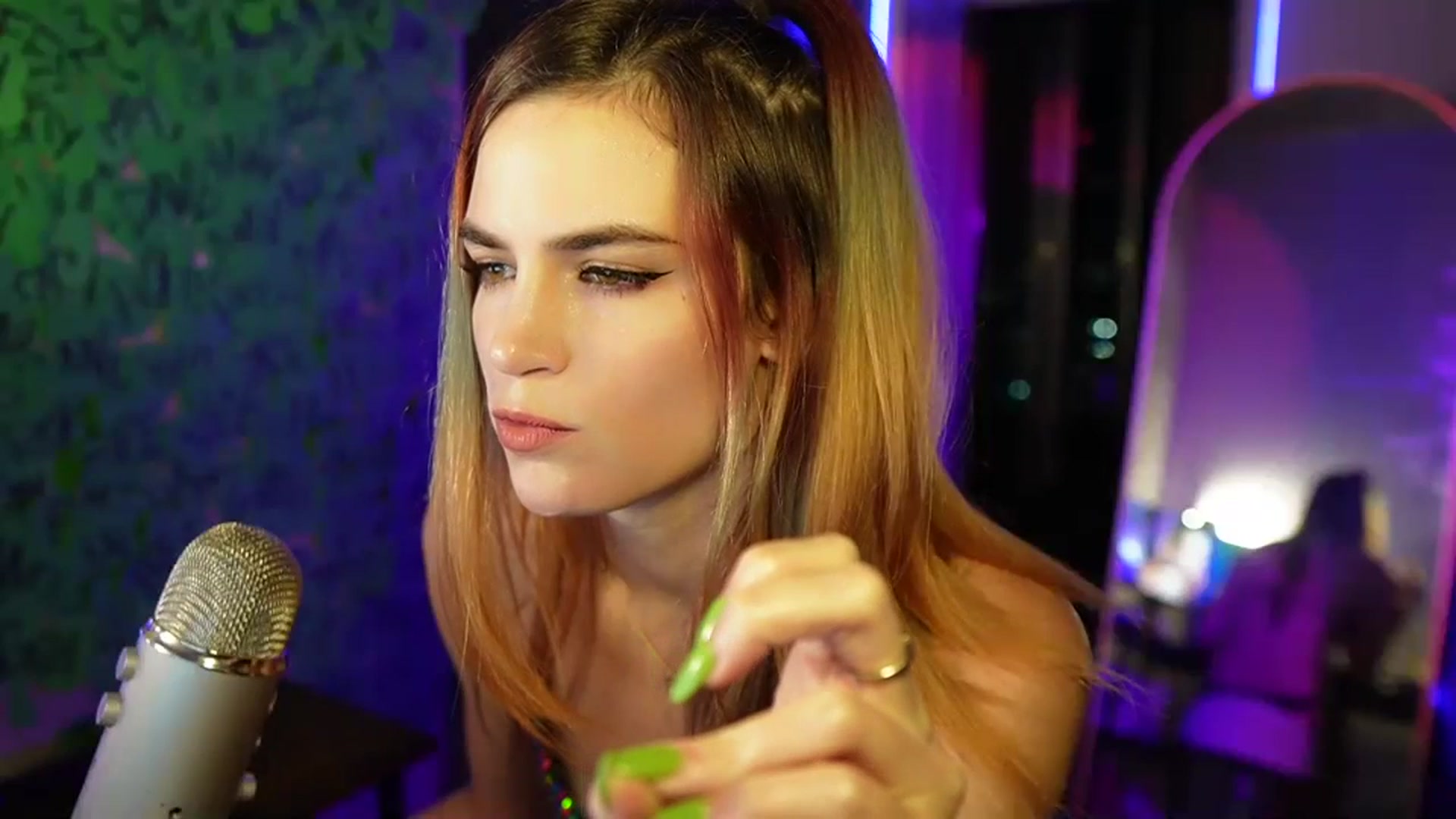 Gallery image thumbnail from Gia_Hill's myfreecams stream on, 03/21/2024, 02:41 image 10 of 20