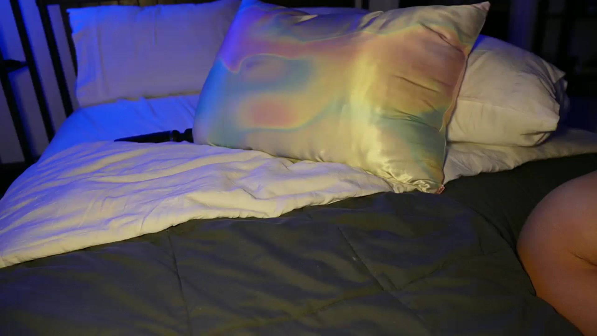 Gallery image thumbnail from Gia_Hill's myfreecams stream on, 03/28/2024, 06:22 image 10 of 20