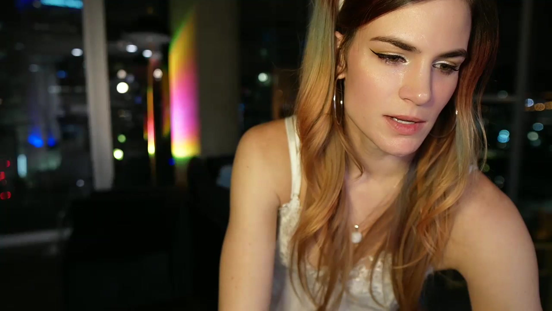 Gallery image thumbnail from Gia_Hill's myfreecams stream on, 03/30/2024, 02:31 image 5 of 20