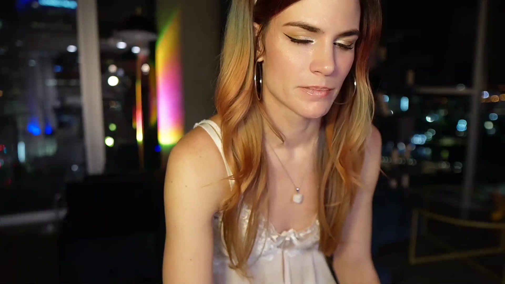 Gallery image thumbnail from Gia_Hill's myfreecams stream on, 03/30/2024, 02:31 image 7 of 20