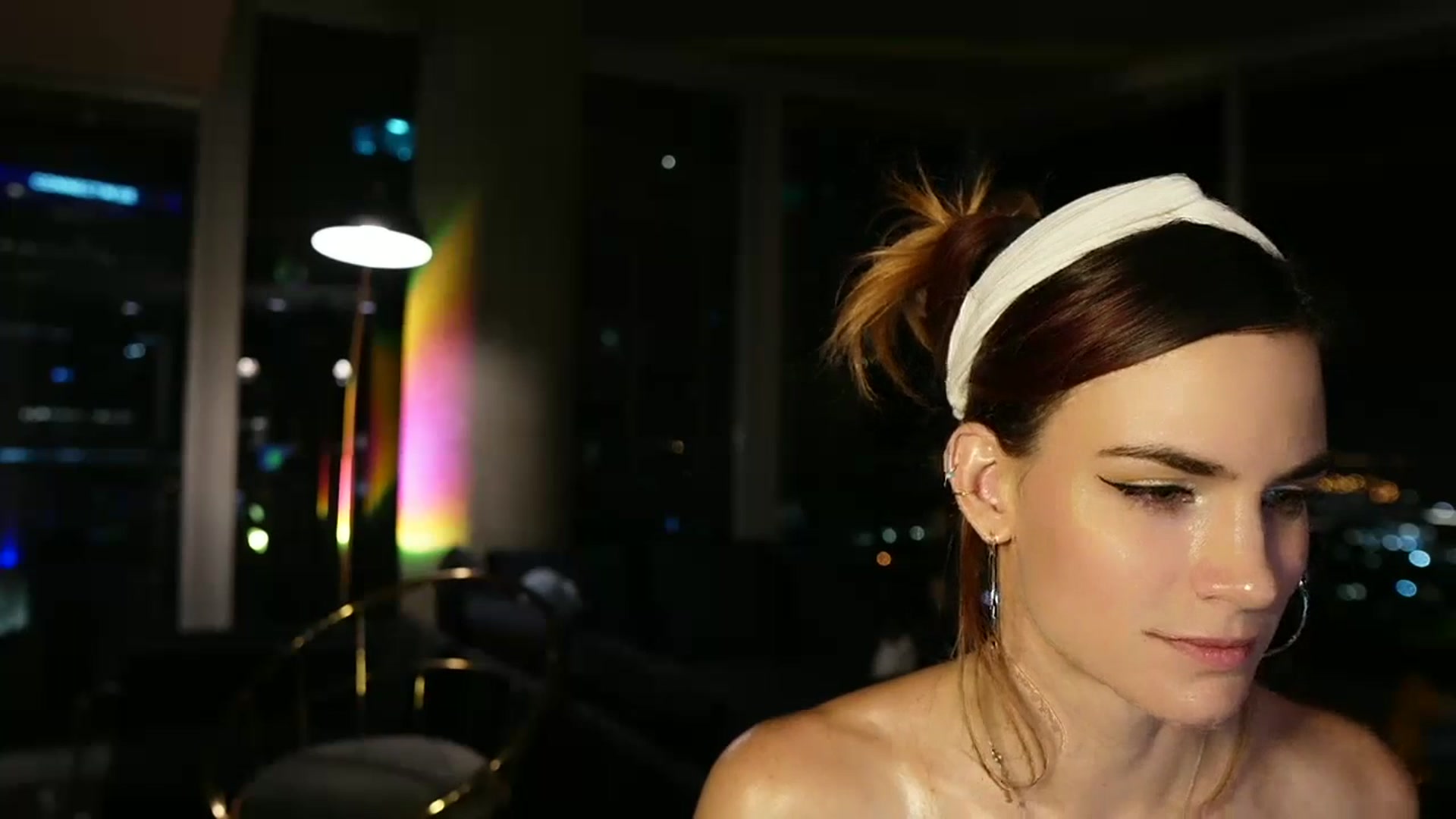 Gallery image thumbnail from Gia_Hill's myfreecams stream on, 03/30/2024, 04:40 image 16 of 20