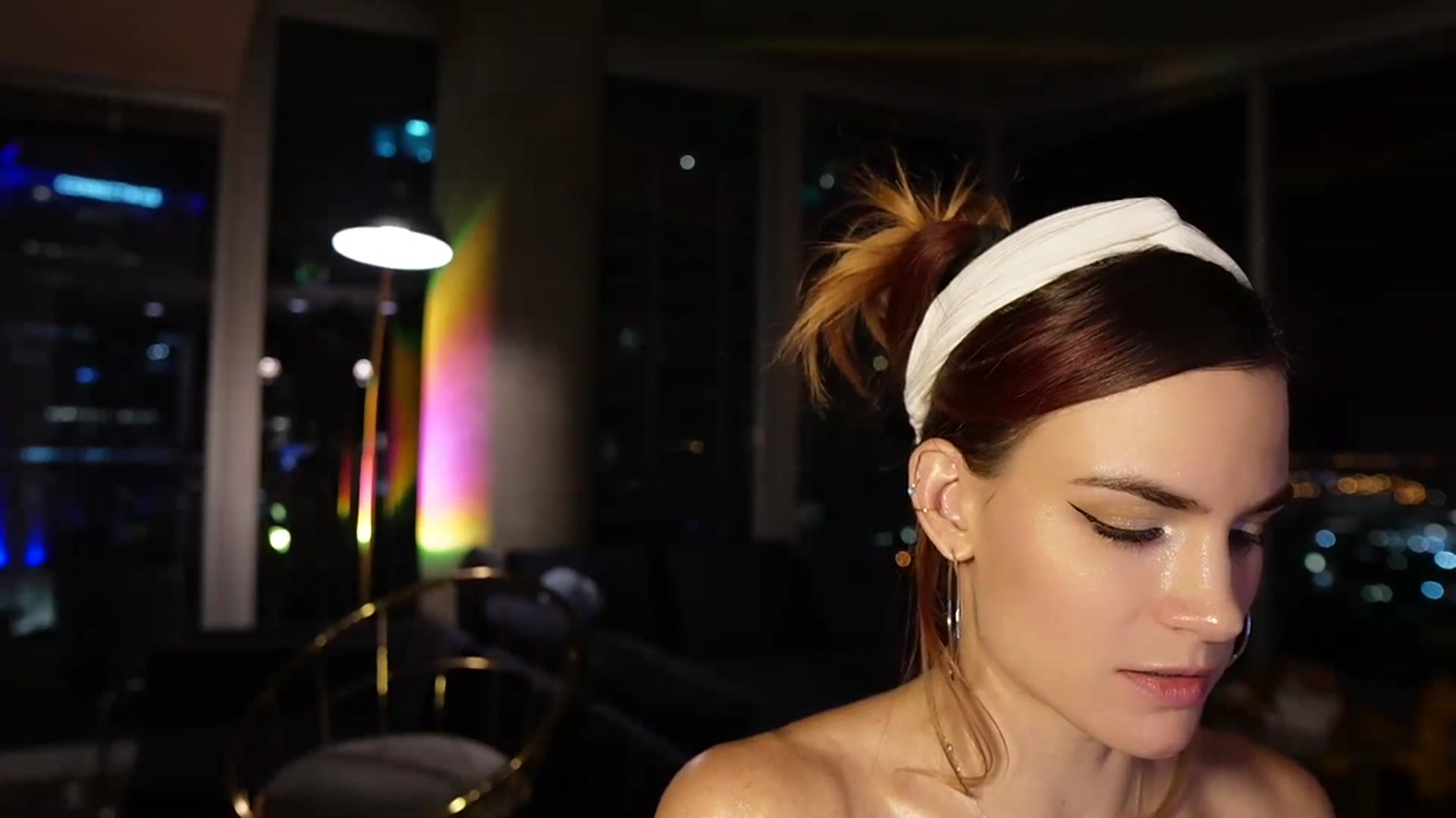Gallery image thumbnail from Gia_Hill's myfreecams stream on, 03/30/2024, 04:40 image 13 of 20