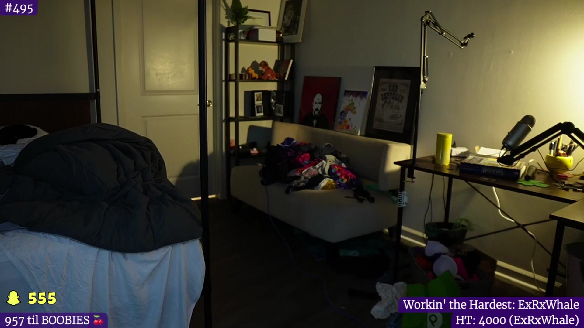 Gallery image thumbnail from Gia_Hill's myfreecams stream on, 04/12/2024, 01:00 image 5 of 20