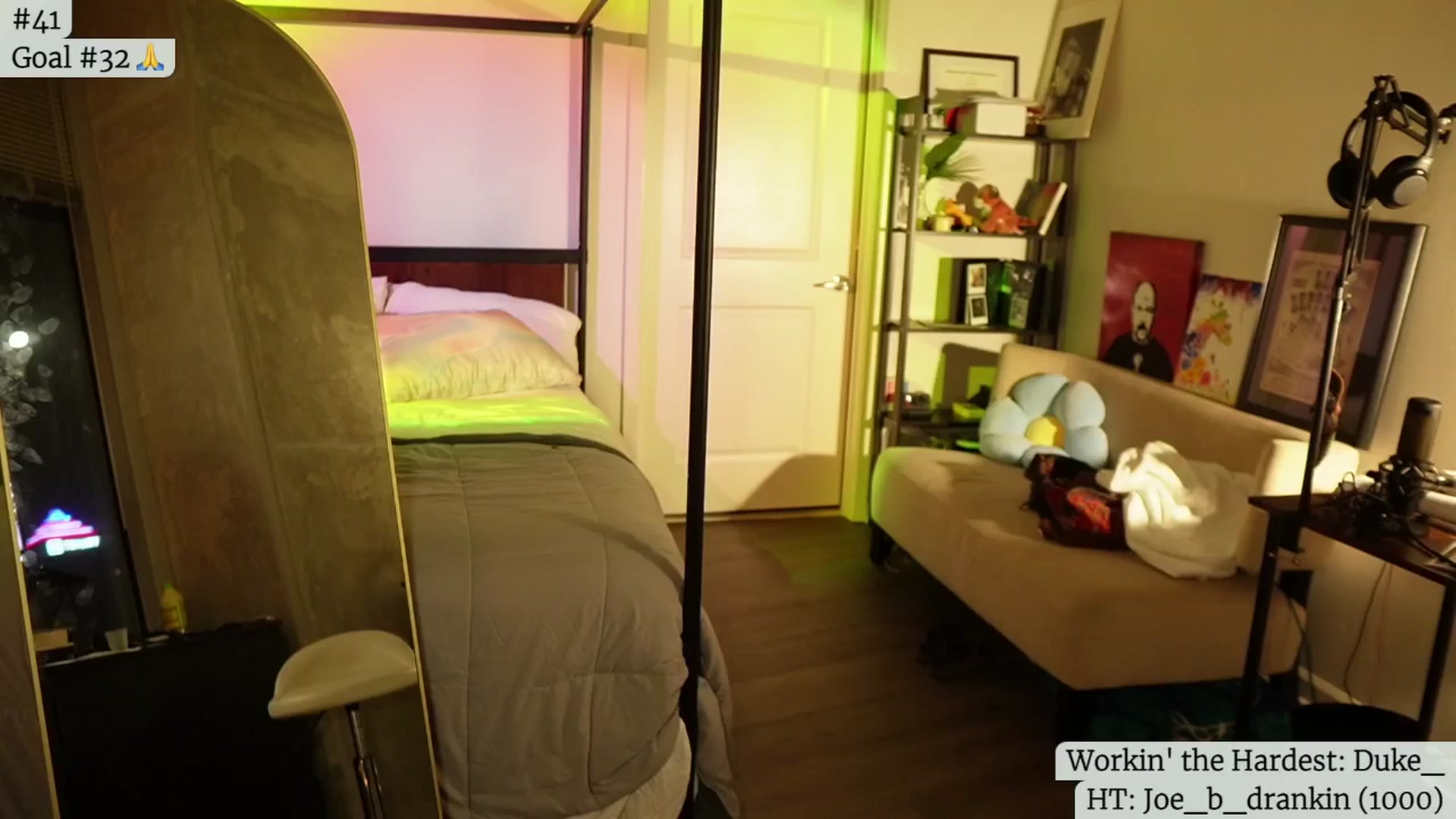 Gallery image thumbnail from Gia_Hill's myfreecams stream on, 05/25/2024, 04:03 image 12 of 20