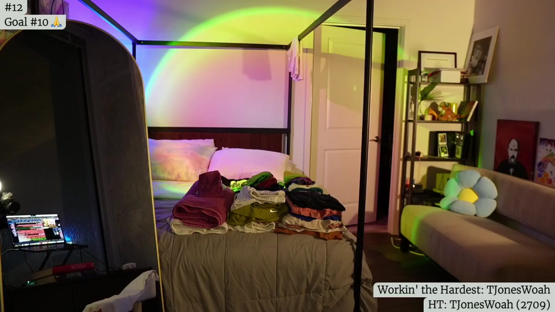Gallery image thumbnail from Gia_Hill's myfreecams stream on, 06/11/2024, 03:22 image 15 of 20