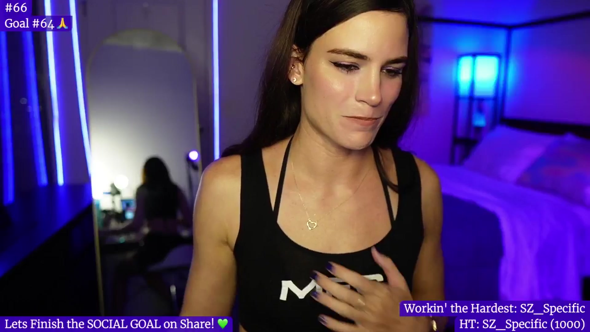 Gallery image thumbnail from Gia_Hill's myfreecams stream on, 08/01/2024, 07:56 image 5 of 20