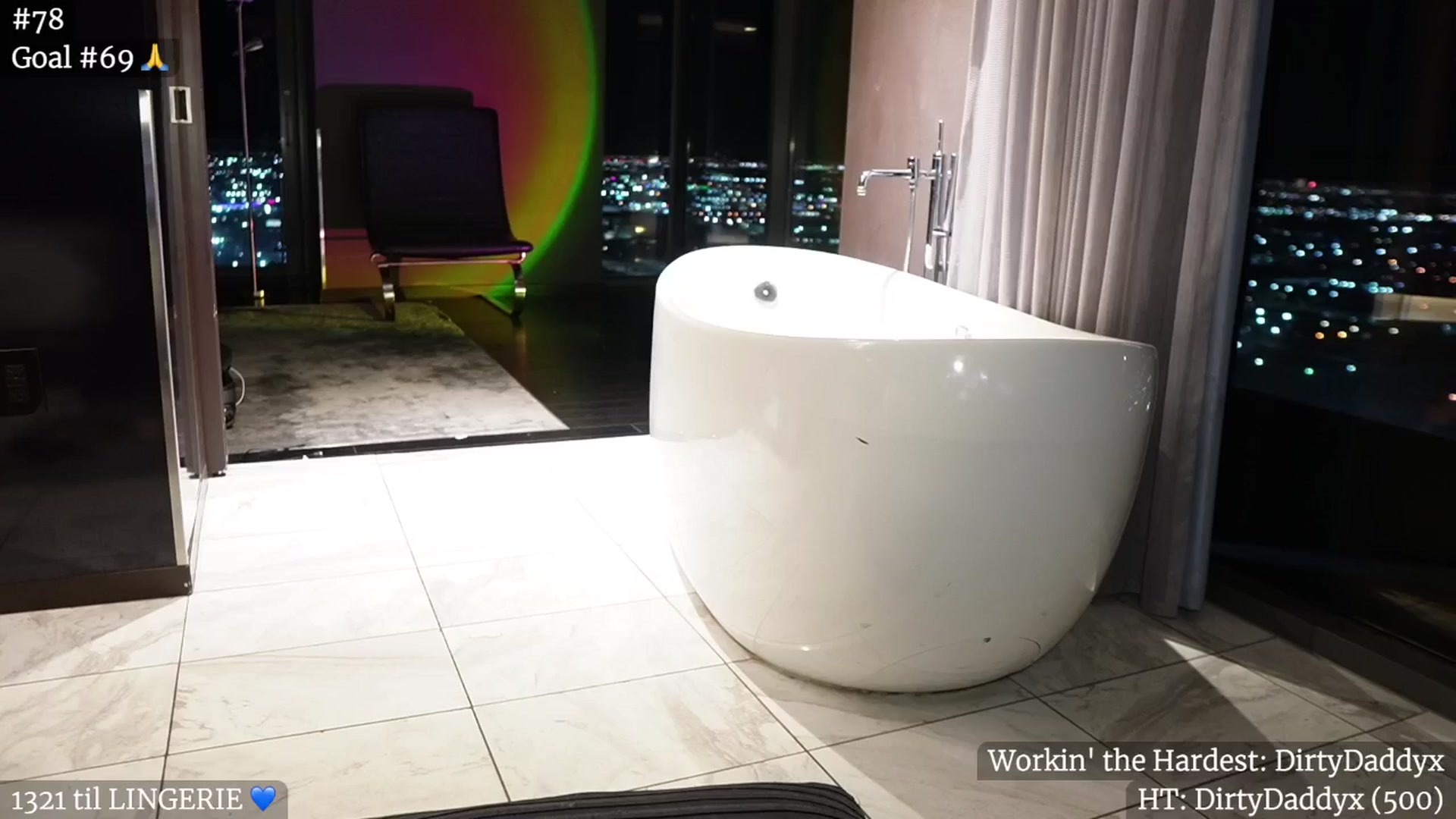 Gallery image thumbnail from Gia_Hill's myfreecams stream on, 09/28/2024, 02:49 image 19 of 20