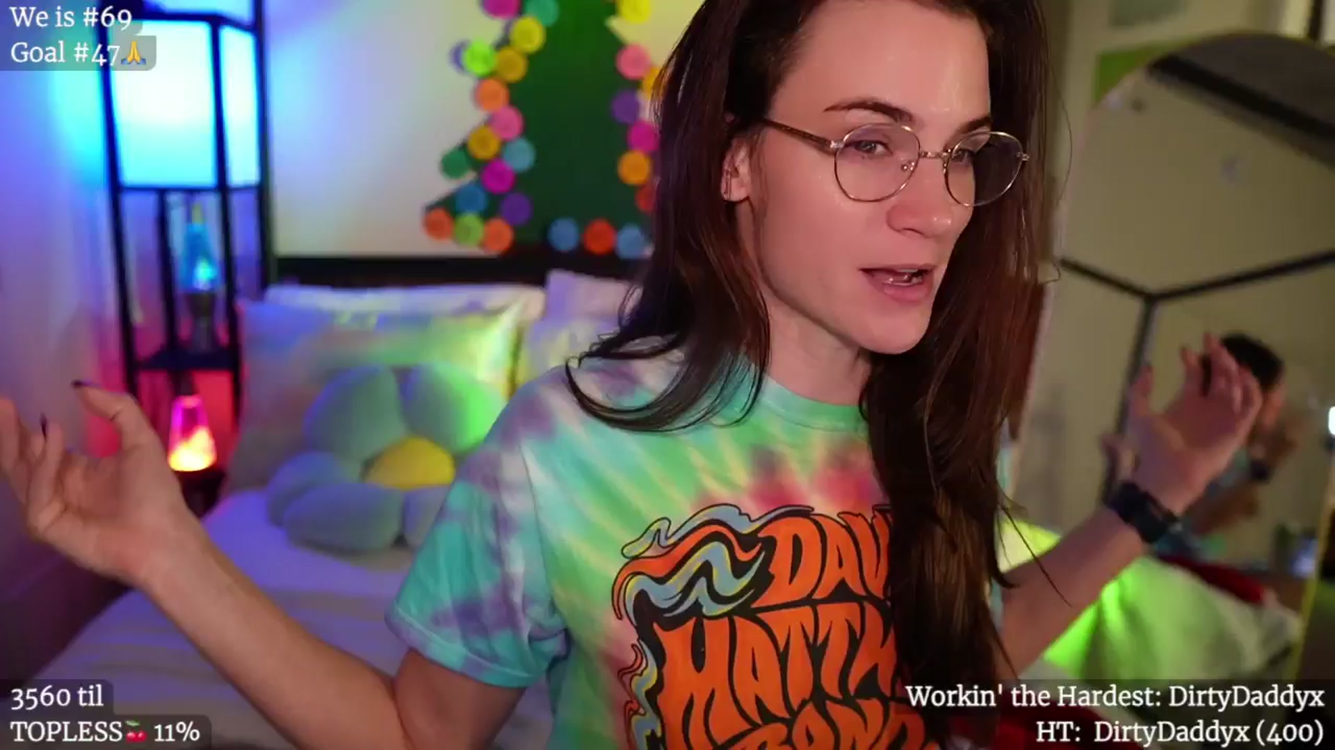 Gallery image thumbnail from Gia_Hill's myfreecams stream on, 12/18/2024, 24:01 image 7 of 20