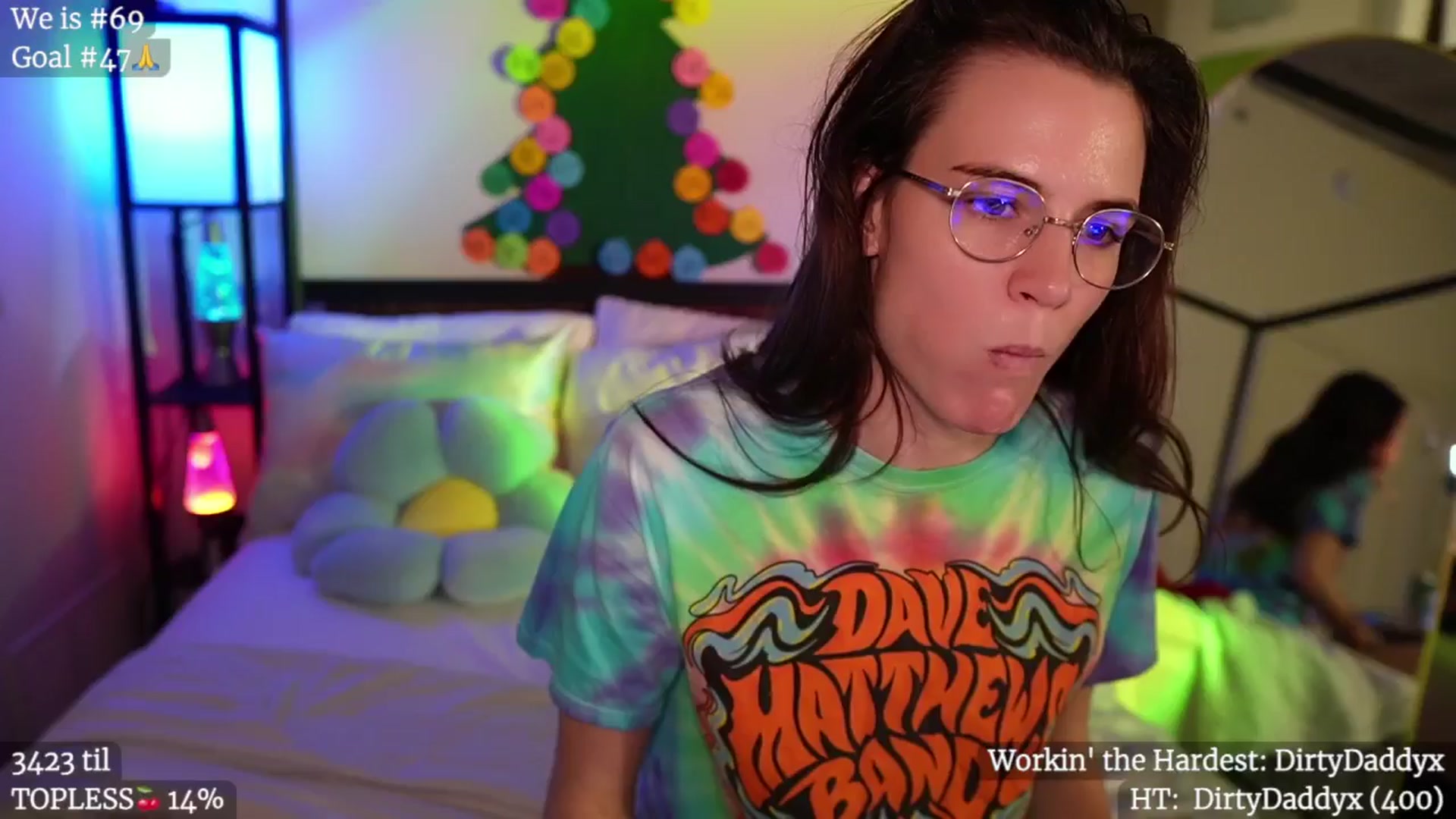 Gallery image thumbnail from Gia_Hill's myfreecams stream on, 12/18/2024, 24:01 image 17 of 20