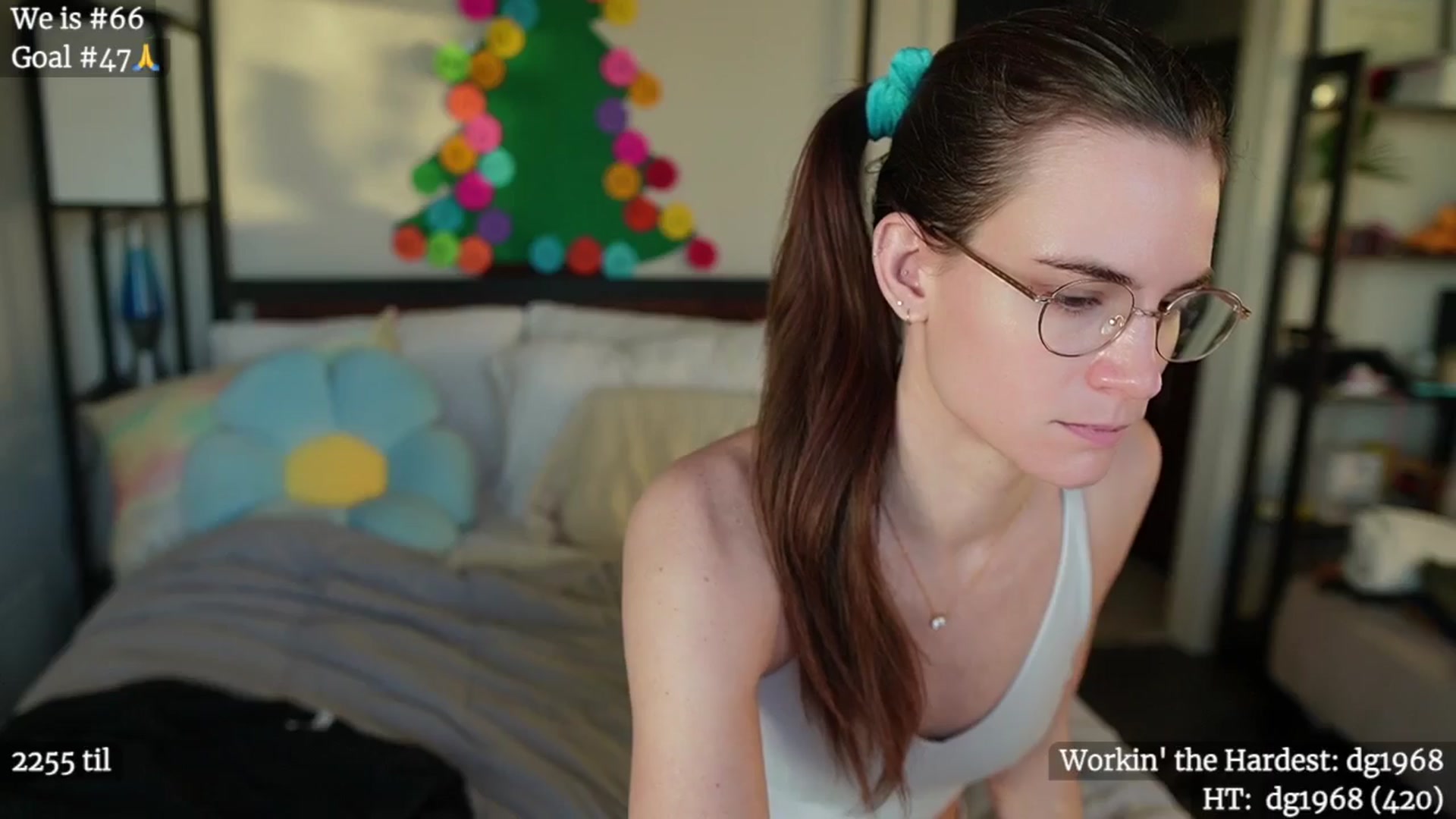 Gallery image thumbnail from Gia_Hill's myfreecams stream on, 12/18/2024, 23:59 image 4 of 20