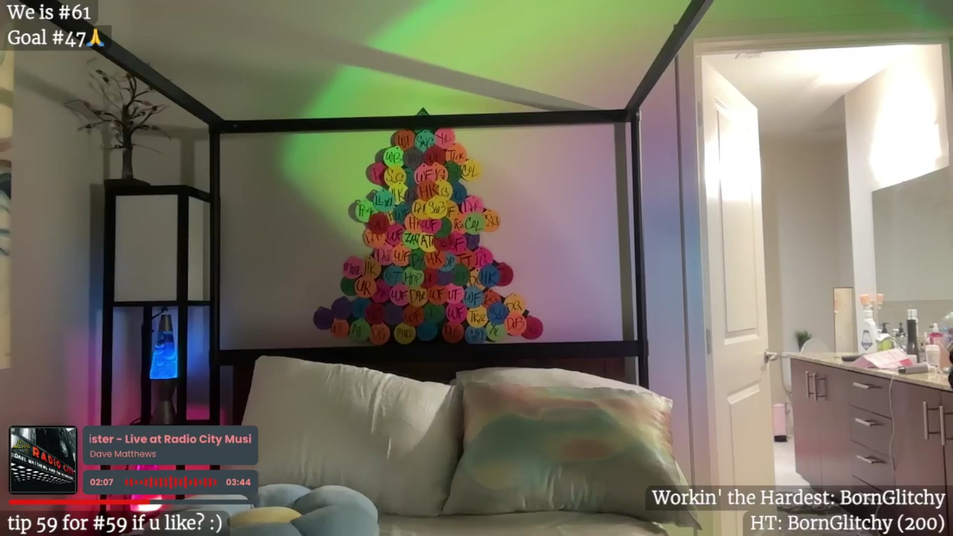 Gallery image thumbnail from Gia_Hill's myfreecams stream on, 12/24/2024, 07:40 image 13 of 20