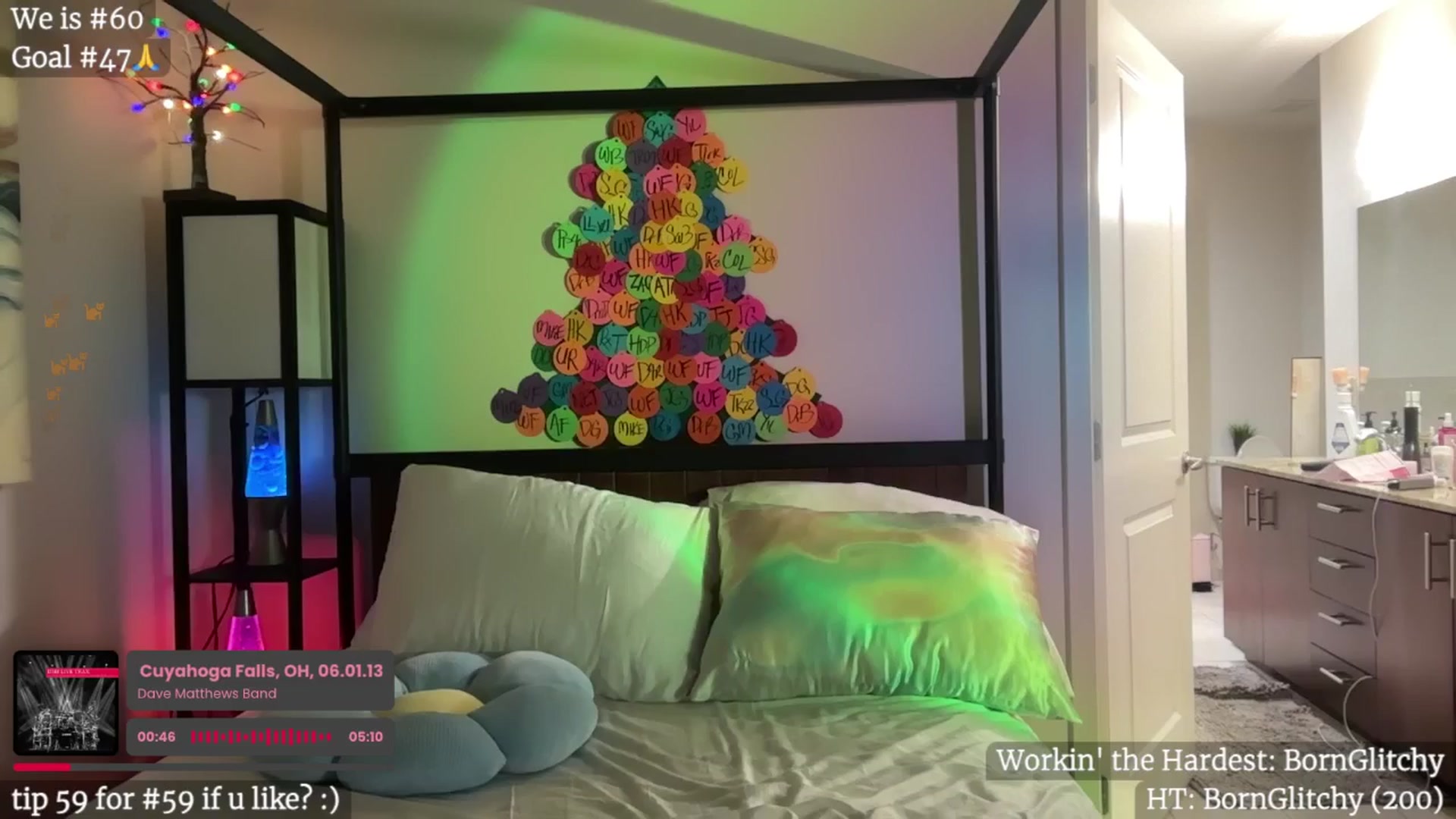 Gallery image thumbnail from Gia_Hill's myfreecams stream on, 12/24/2024, 07:40 image 16 of 20