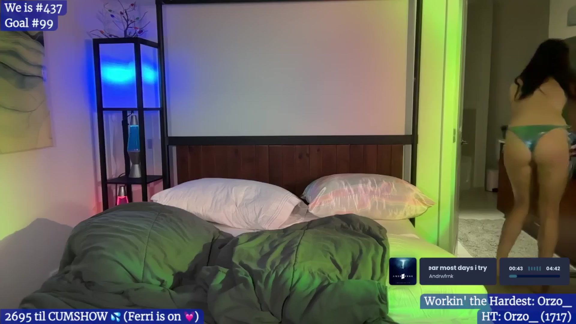 Gallery image thumbnail from Gia_Hill's myfreecams stream on, 01/10/2025, 24:03 image 13 of 20