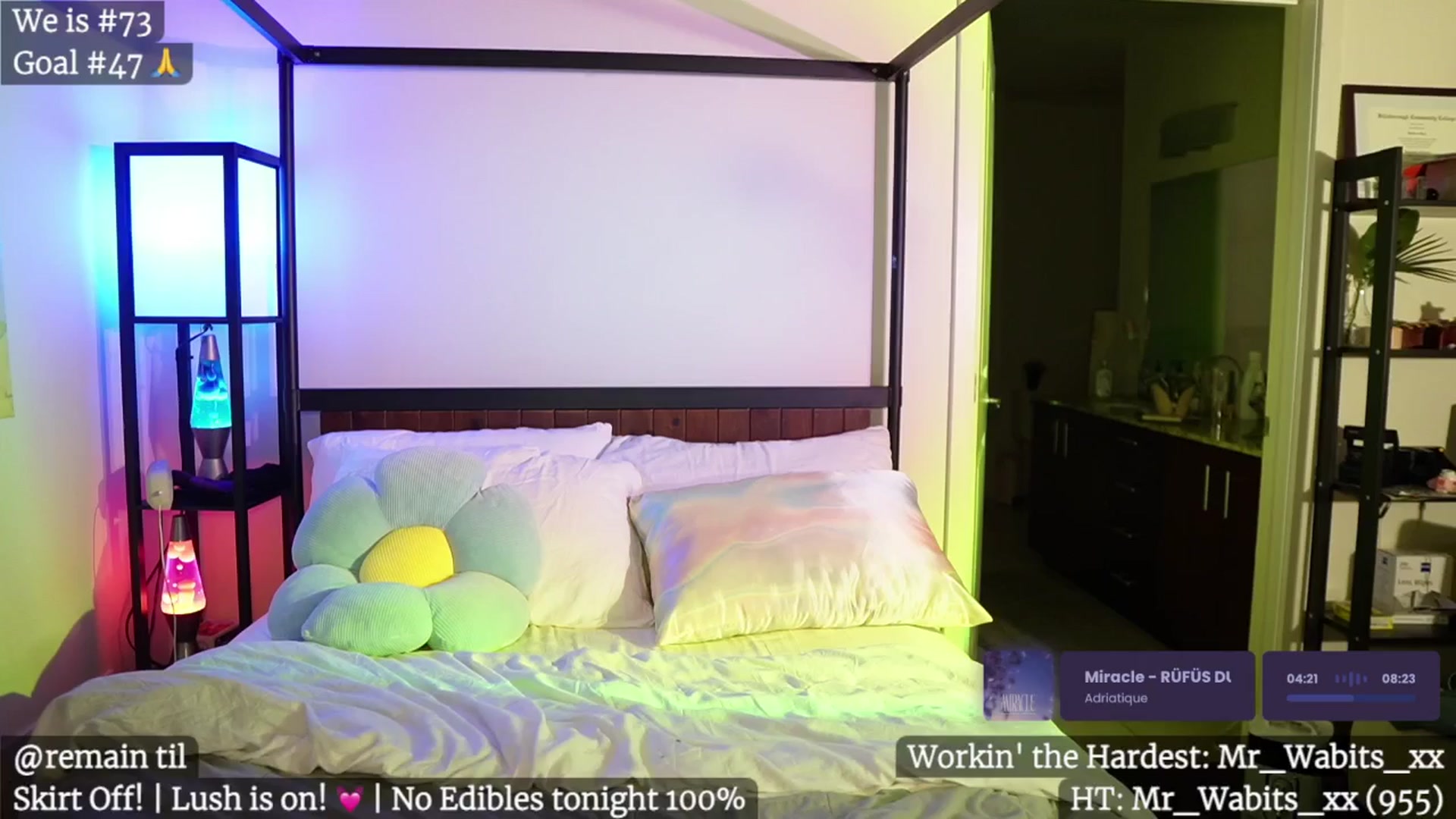 Gallery image thumbnail from Gia_Hill's myfreecams stream on, 01/19/2025, 05:20 image 14 of 20