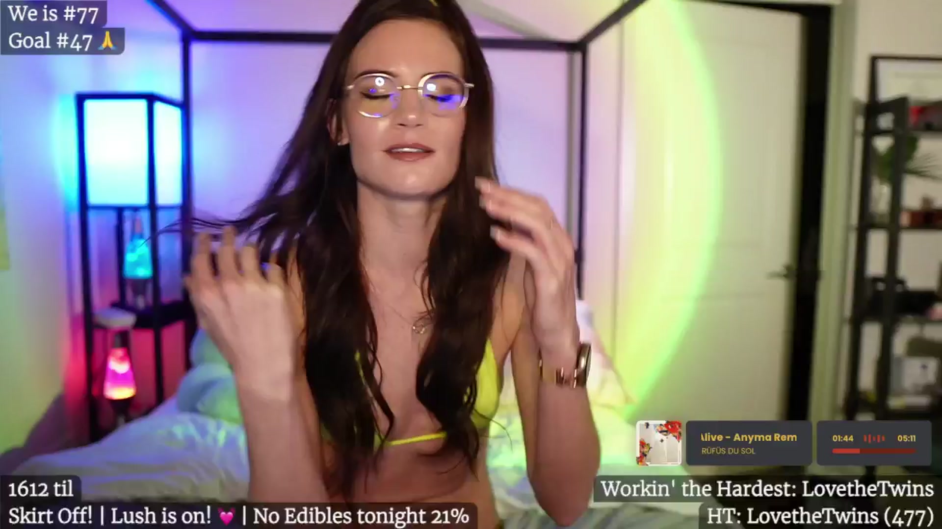 Gallery image thumbnail from Gia_Hill's myfreecams stream on, 01/19/2025, 05:20 image 8 of 20