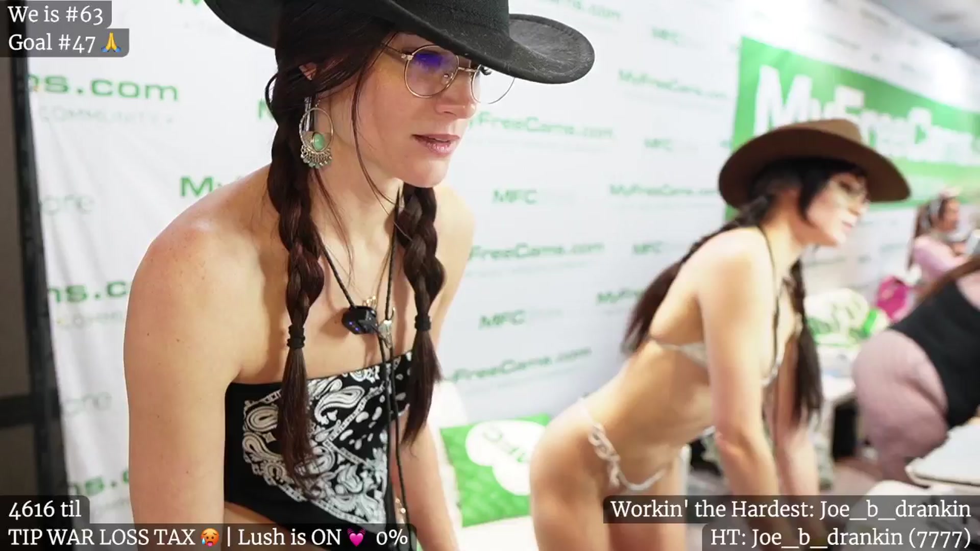 Gallery image thumbnail from Gia_Hill's myfreecams stream on, 01/25/2025, 02:24 image 17 of 20