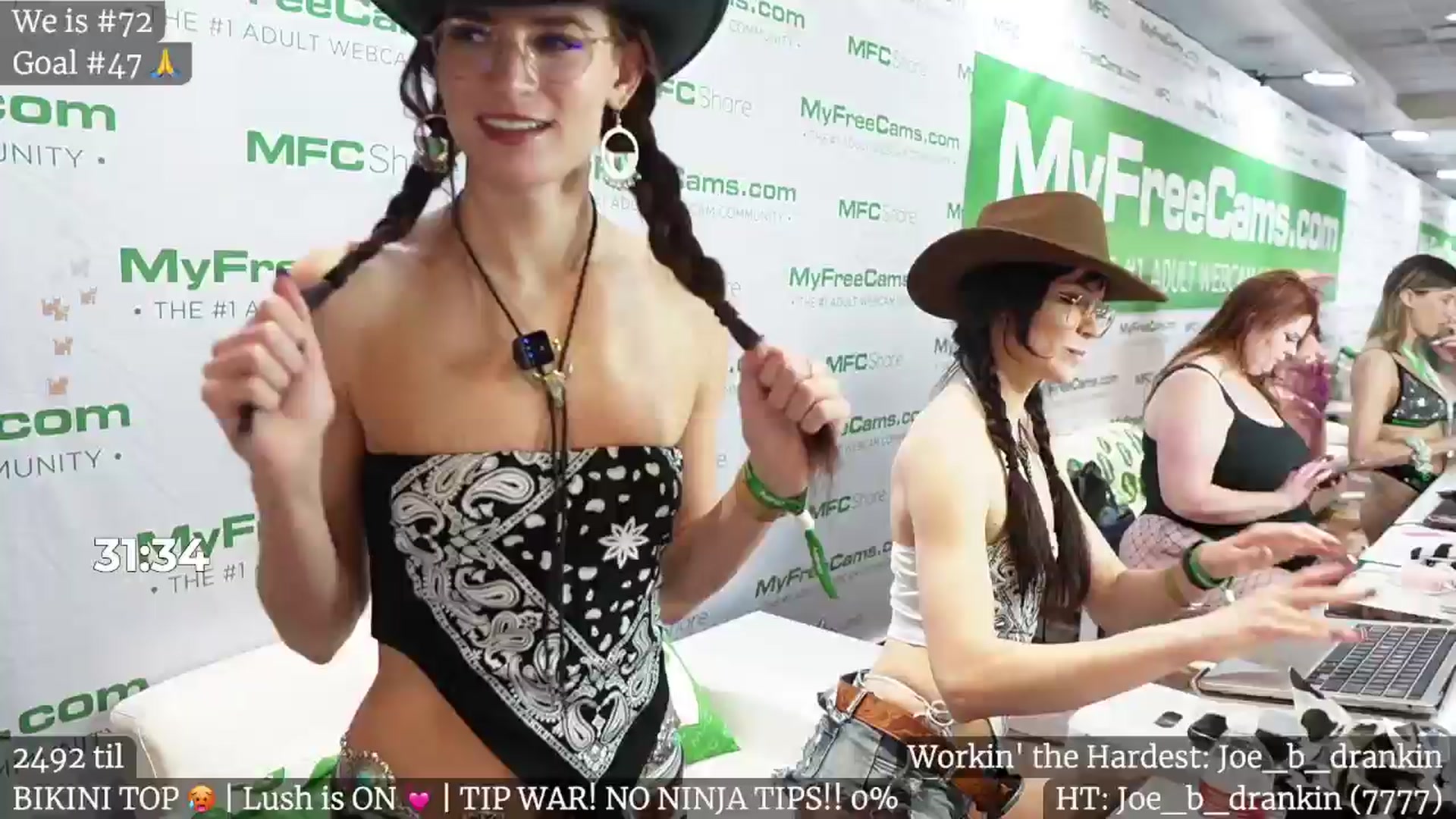Gallery image thumbnail from Gia_Hill's myfreecams stream on, 01/25/2025, 02:24 image 9 of 20
