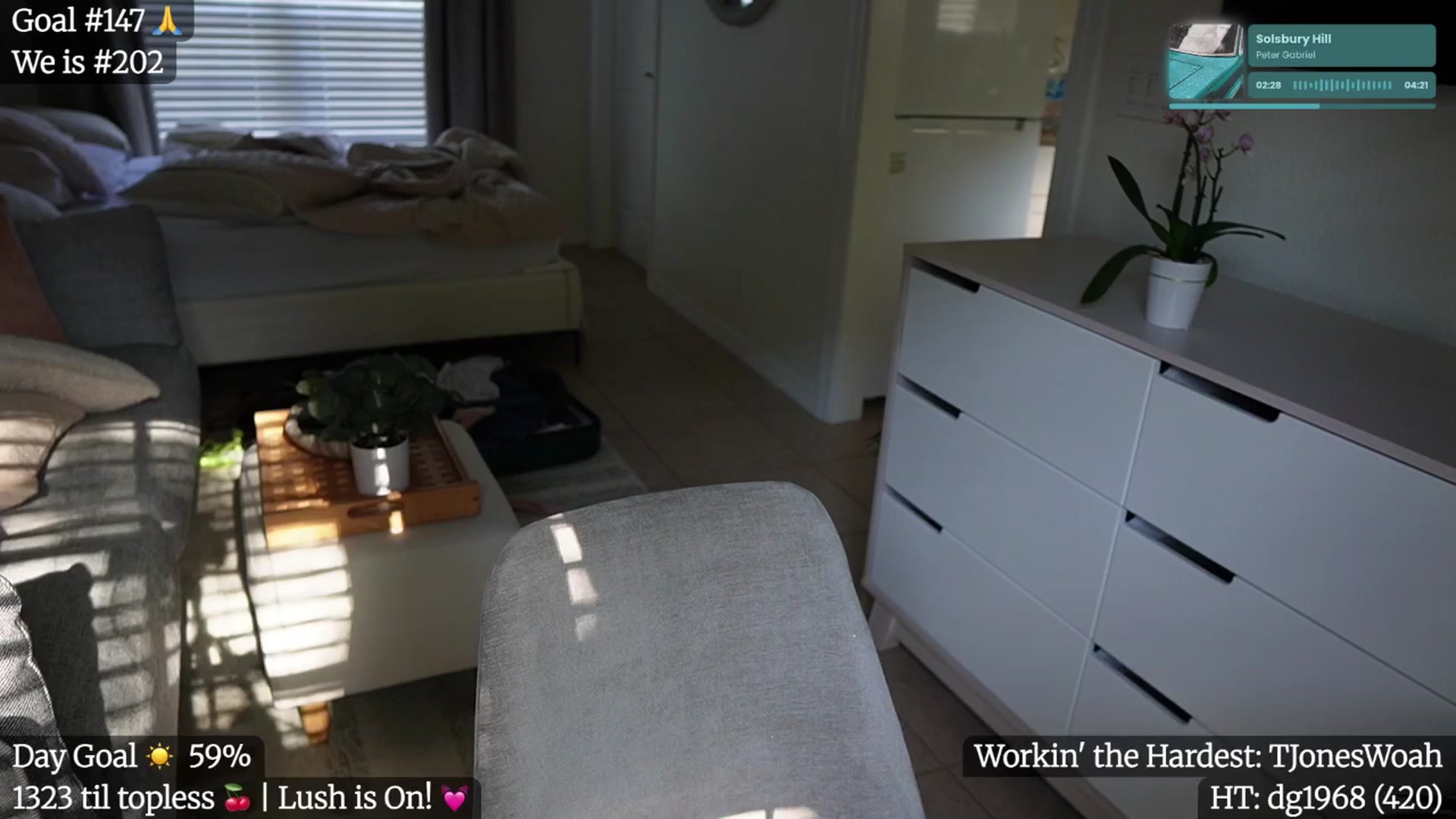 Gallery image thumbnail from Gia_Hill's myfreecams stream on, 04/15/2025, 23:19 image 3 of 20