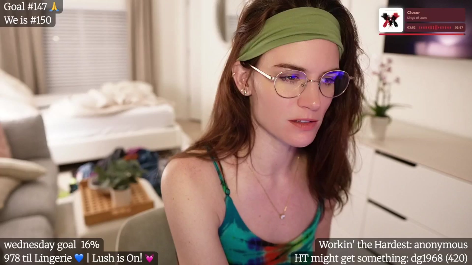 Gallery image thumbnail from Gia_Hill's myfreecams stream on, 04/17/2025, 02:07 image 15 of 20
