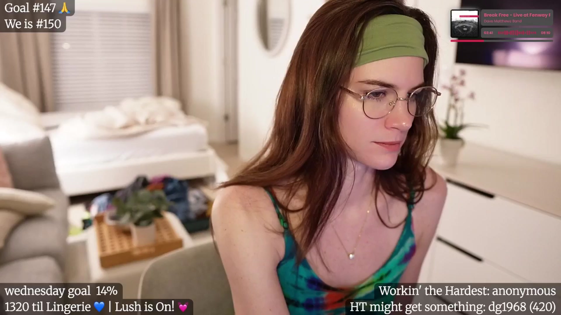 Gallery image thumbnail from Gia_Hill's myfreecams stream on, 04/17/2025, 02:07 image 11 of 20