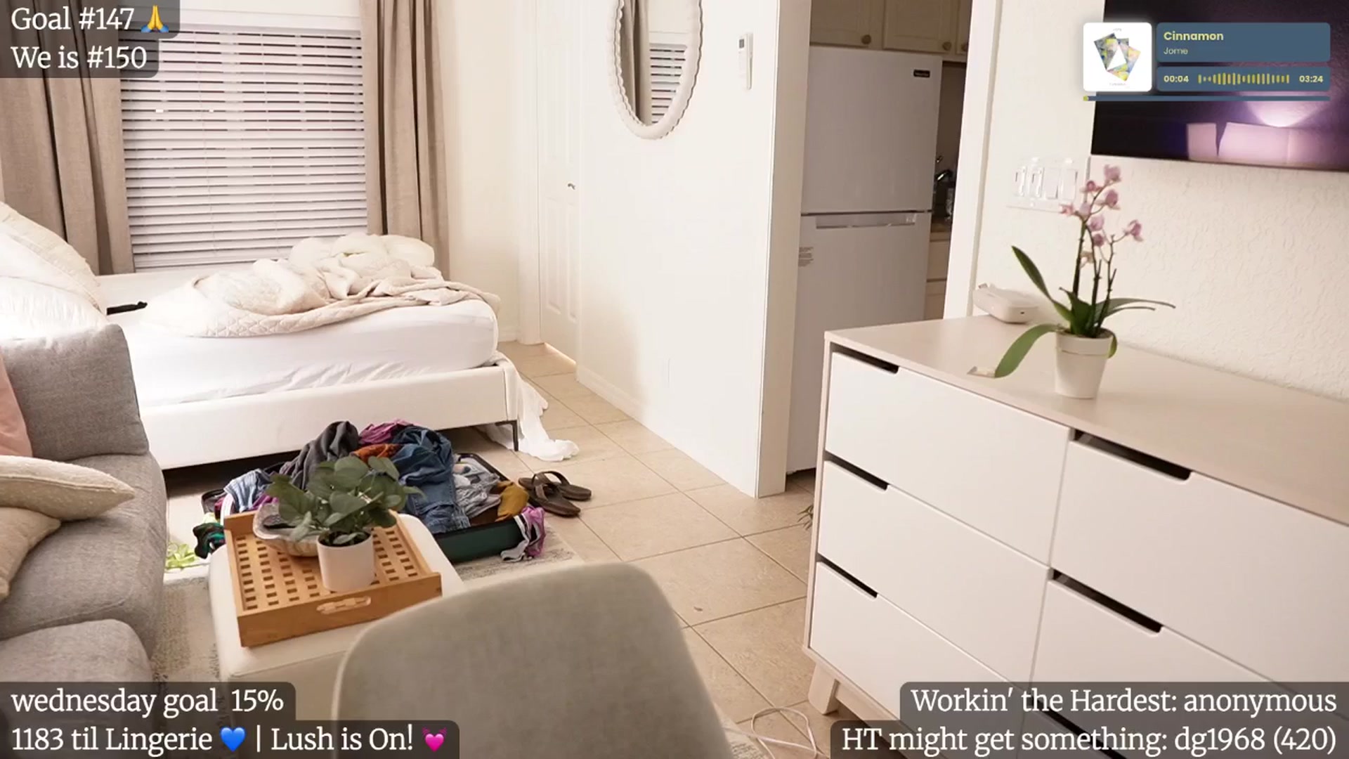 Gallery image thumbnail from Gia_Hill's myfreecams stream on, 04/17/2025, 02:07 image 13 of 20