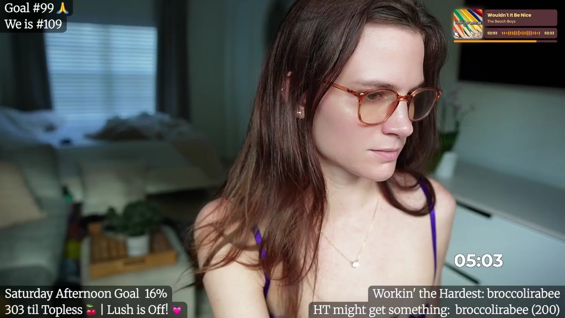 Gallery image thumbnail from Gia_Hill's myfreecams stream on, 04/19/2025, 23:28 image 13 of 20