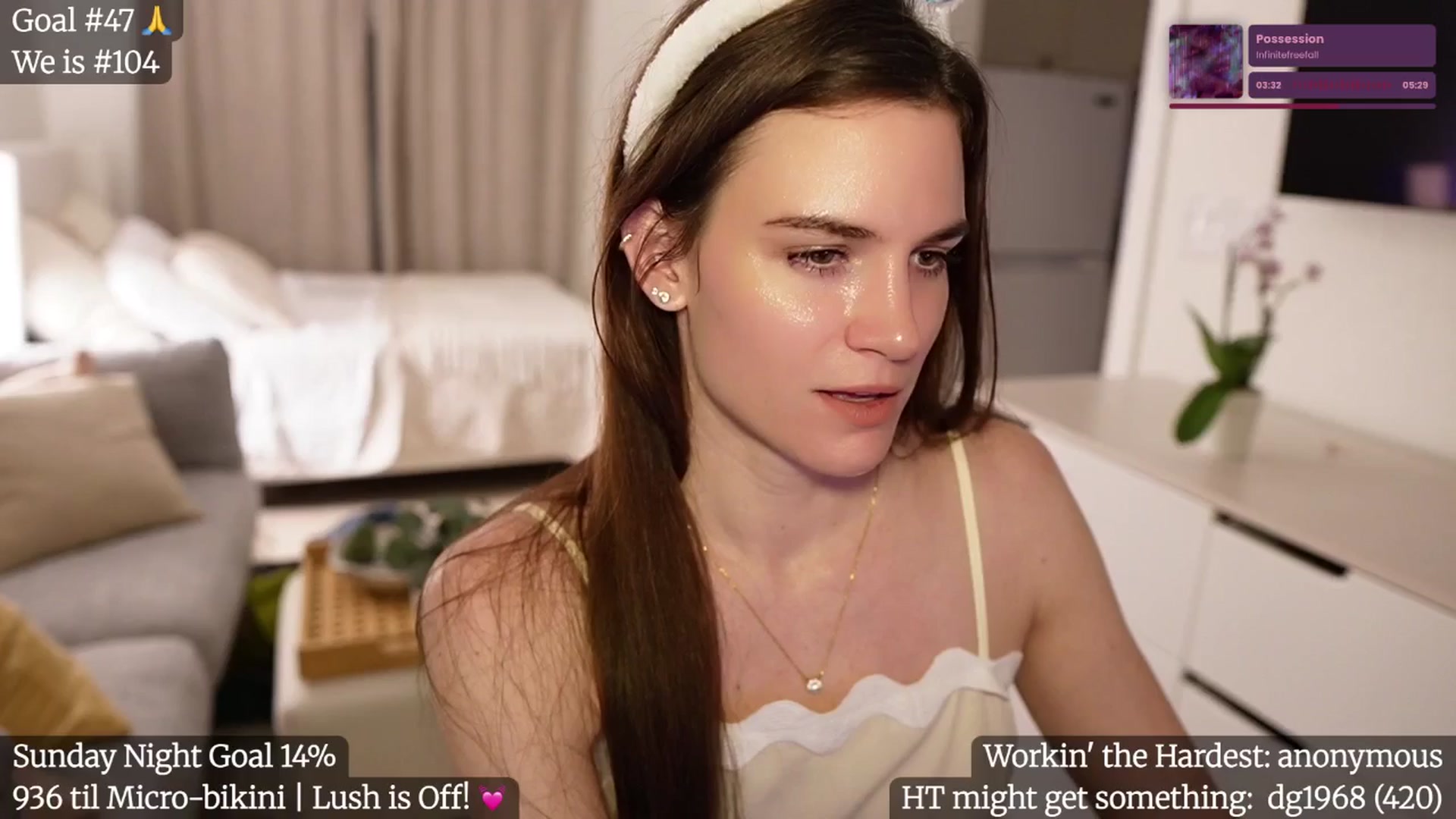 Gallery image thumbnail from Gia_Hill's myfreecams stream on, 04/21/2025, 05:38 image 4 of 20