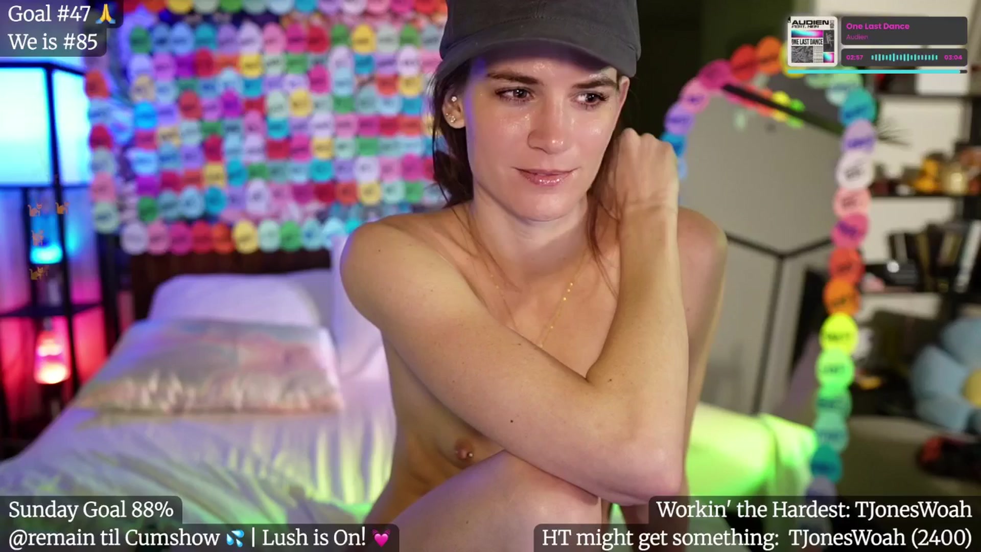 Gallery image thumbnail from Gia_Hill's myfreecams stream on, 04/28/2025, 04:59 image 15 of 20