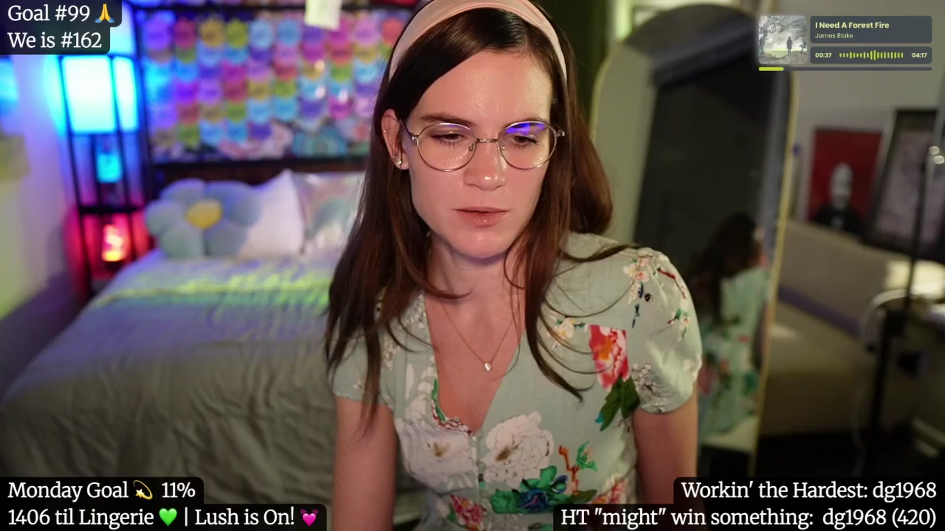 Gallery image thumbnail from Gia_Hill's myfreecams stream on, 05/13/2025, 03:23 image 15 of 20