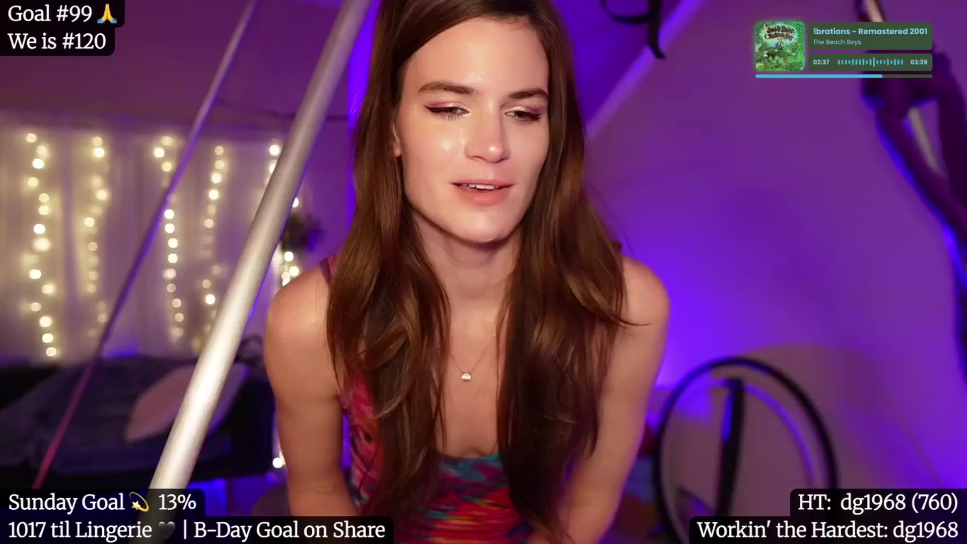 Gallery image thumbnail from Gia_Hill's myfreecams stream on, 05/19/2025, 01:28 image 9 of 20