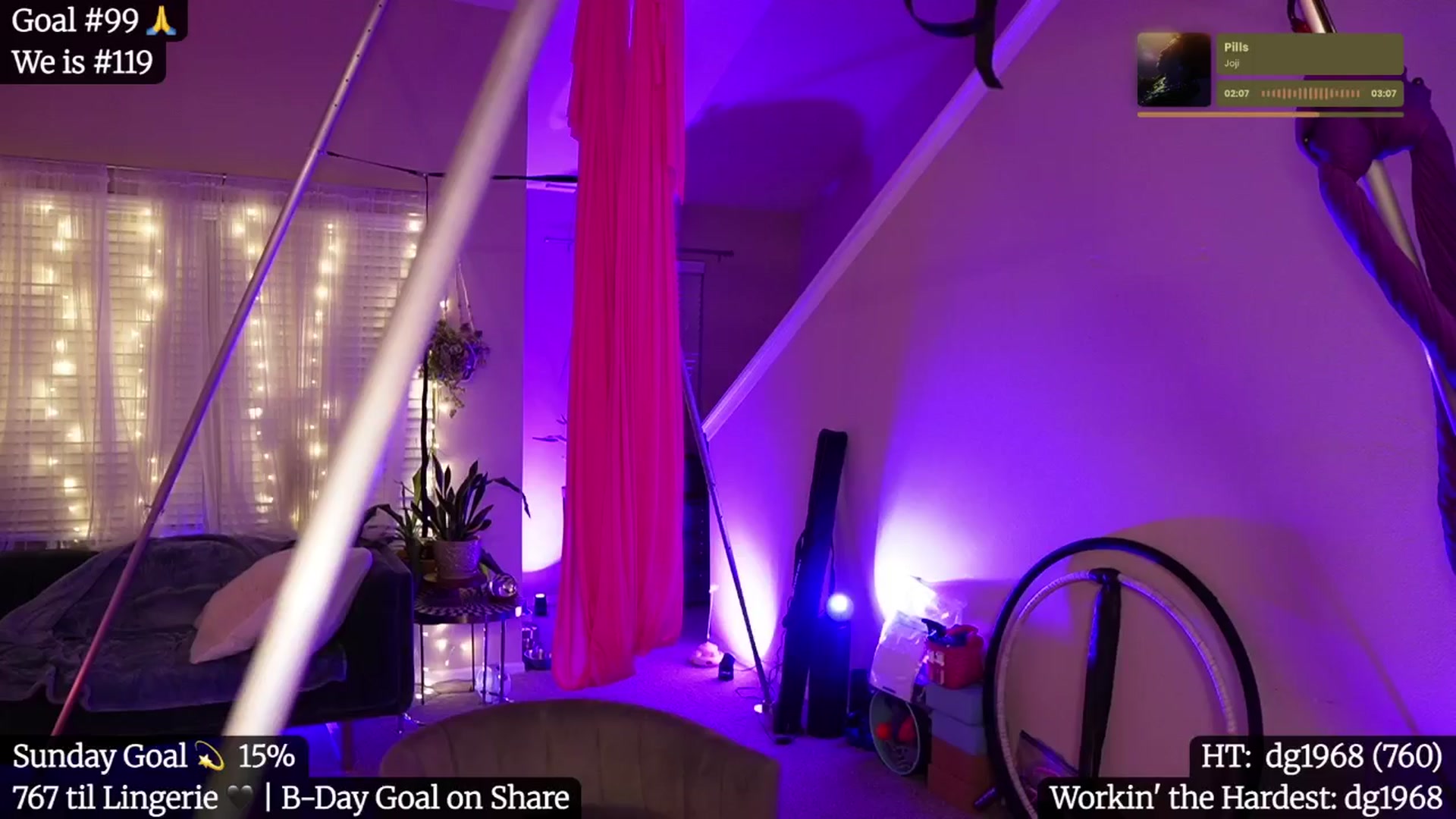Gallery image thumbnail from Gia_Hill's myfreecams stream on, 05/19/2025, 01:28 image 12 of 20