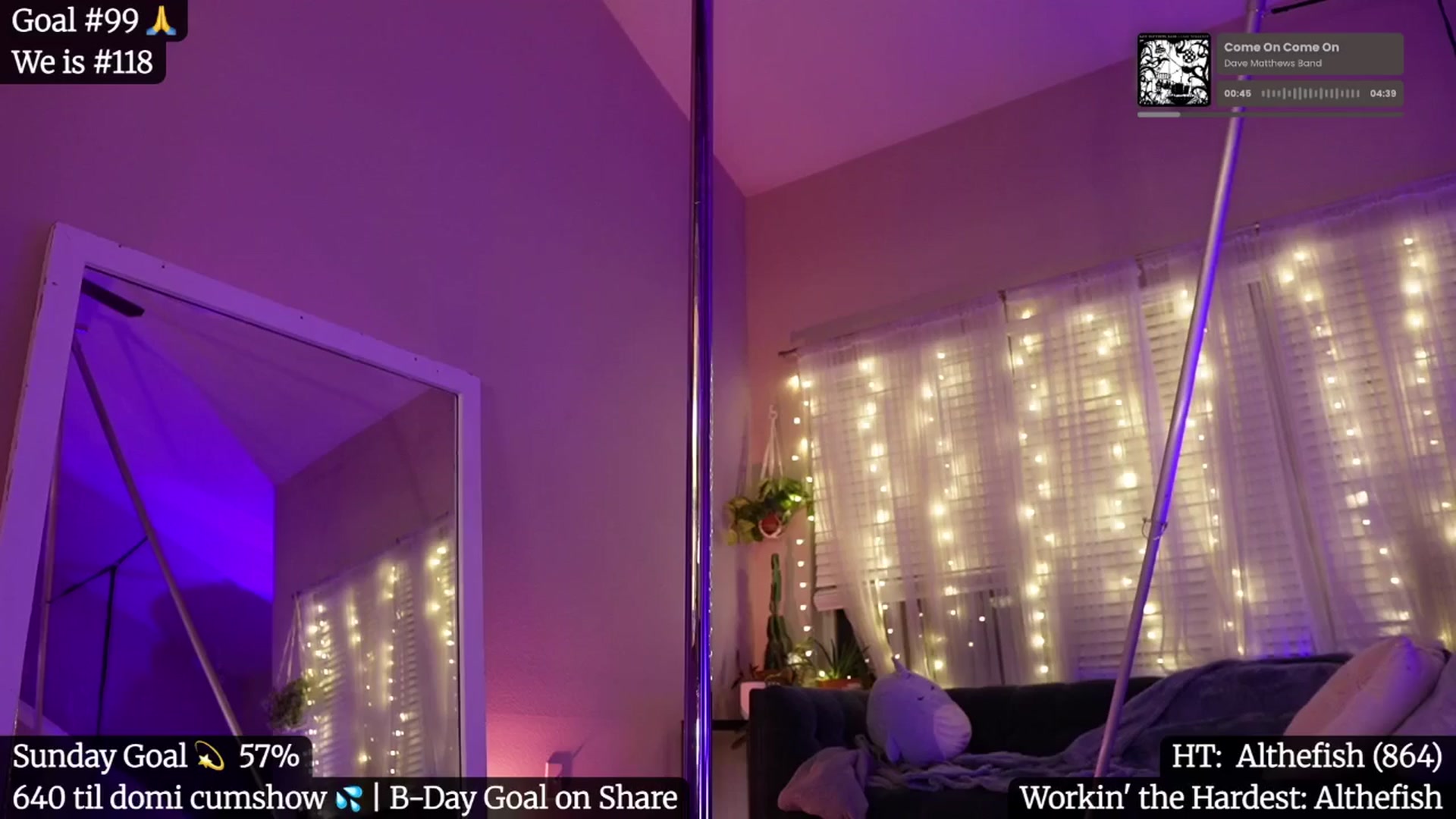 Gallery image thumbnail from Gia_Hill's myfreecams stream on, 05/19/2025, 05:07 image 18 of 20