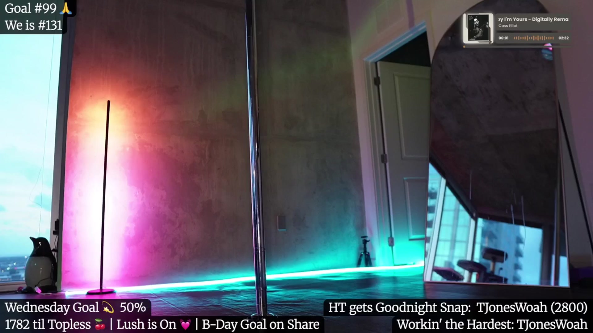 Gallery image thumbnail from Gia_Hill's myfreecams stream on, 05/22/2025, 24:03 image 6 of 20