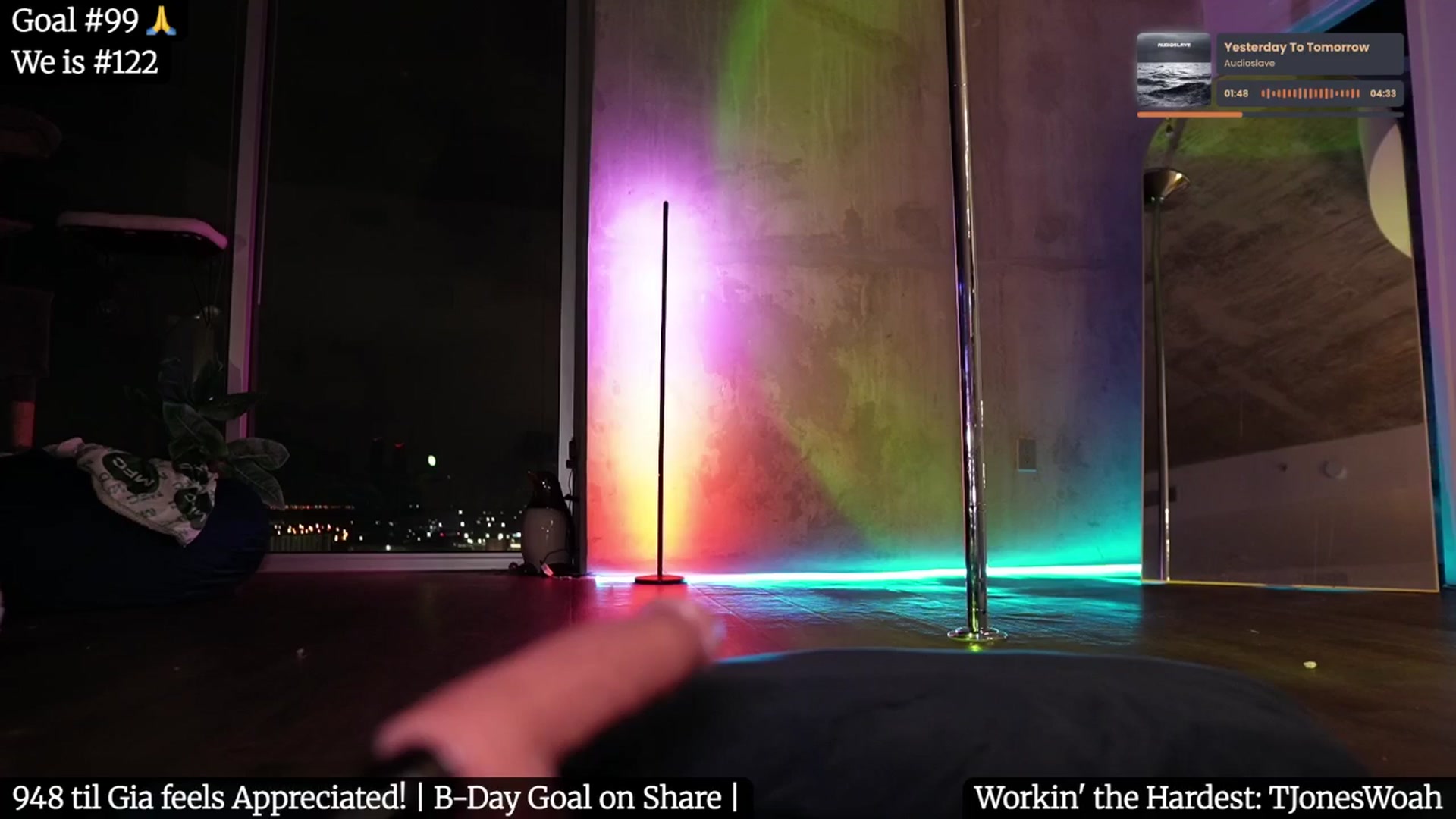 Gallery image thumbnail from Gia_Hill's myfreecams stream on, 05/22/2025, 04:32 image 18 of 20