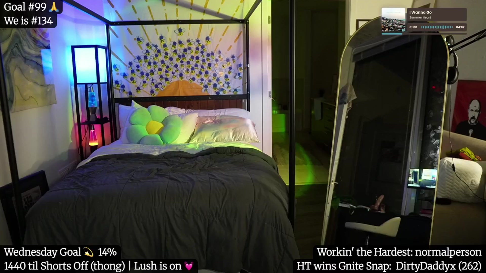 Gallery image thumbnail from Gia_Hill's myfreecams stream on, 06/05/2025, 03:30 image 6 of 20