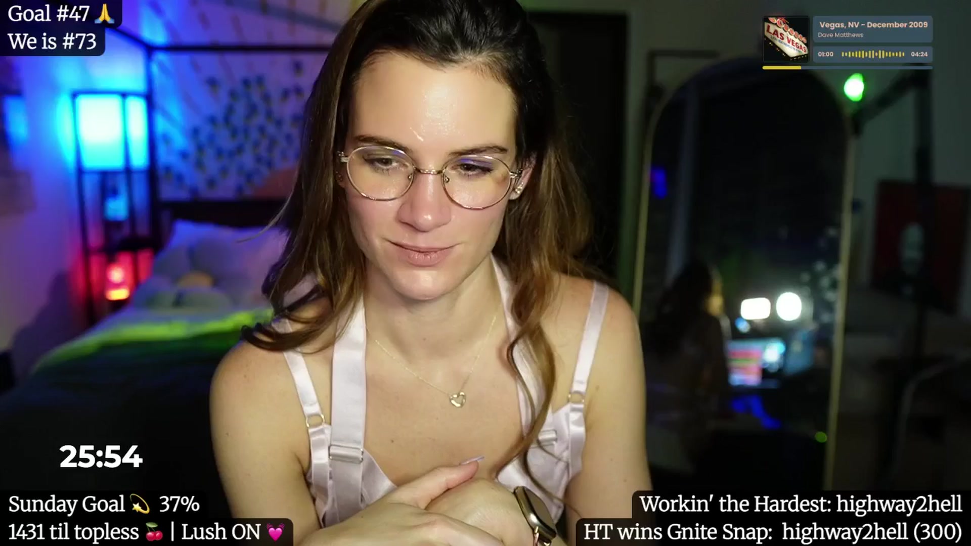 Gallery image thumbnail from Gia_Hill's myfreecams stream on, 06/09/2025, 04:30 image 14 of 20