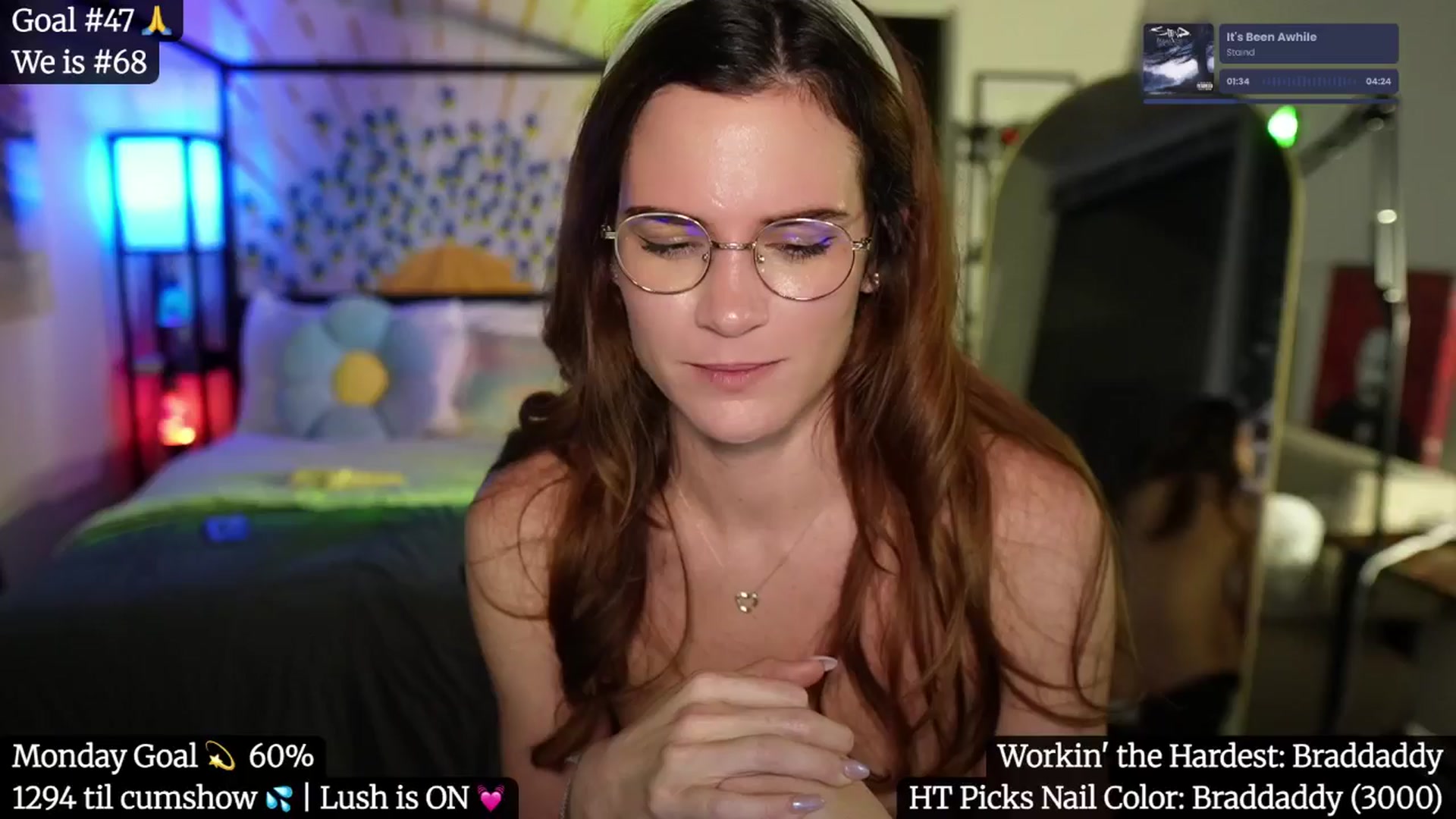 Gallery image thumbnail from Gia_Hill's myfreecams stream on, 06/10/2025, 05:22 image 17 of 20