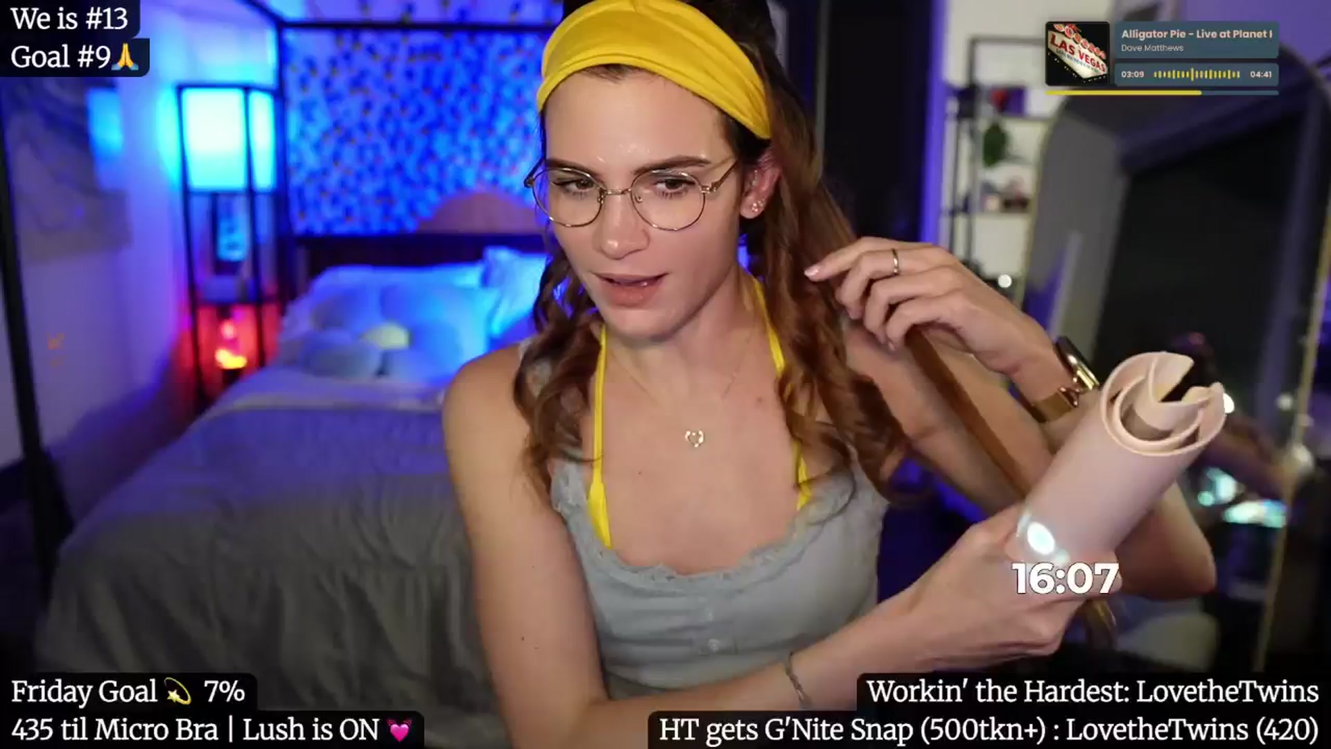 Gallery image thumbnail from Gia_Hill's myfreecams stream on, 06/28/2025, 04:10 image 9 of 20