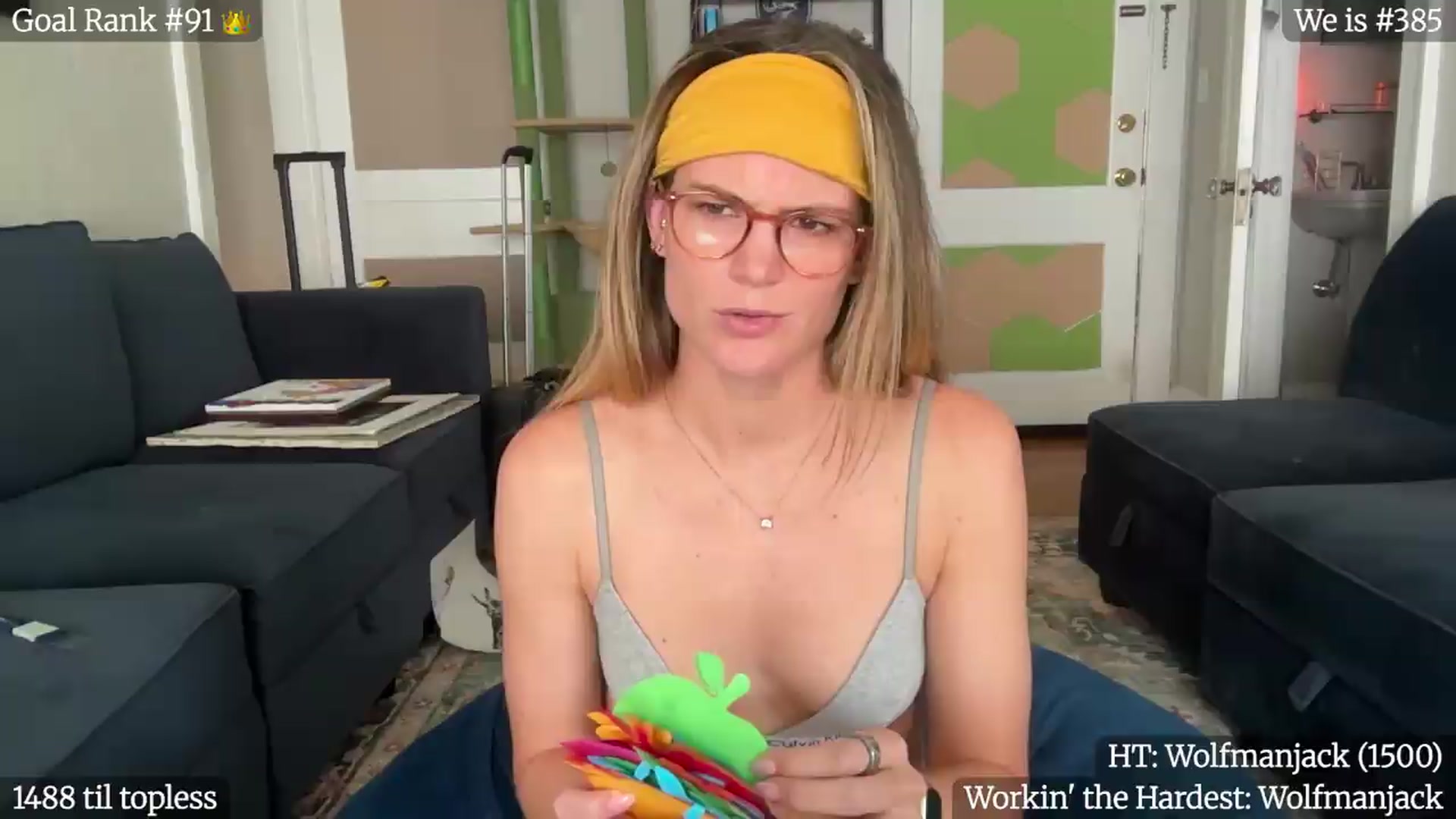 Gallery image thumbnail from Gia_Hill's myfreecams stream on, 09/11/2026, 24:00 image 3 of 20