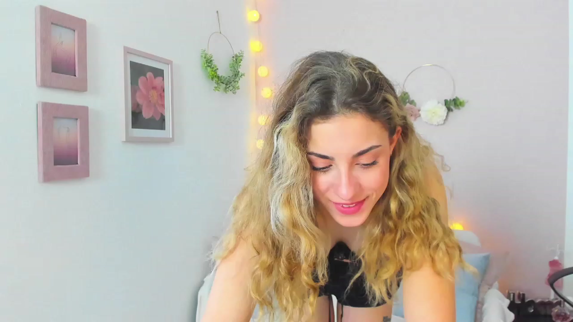 Gallery image thumbnail from Gia_Lopez18's myfreecams stream on, 03/13/2023, 11:42 image 13 of 20
