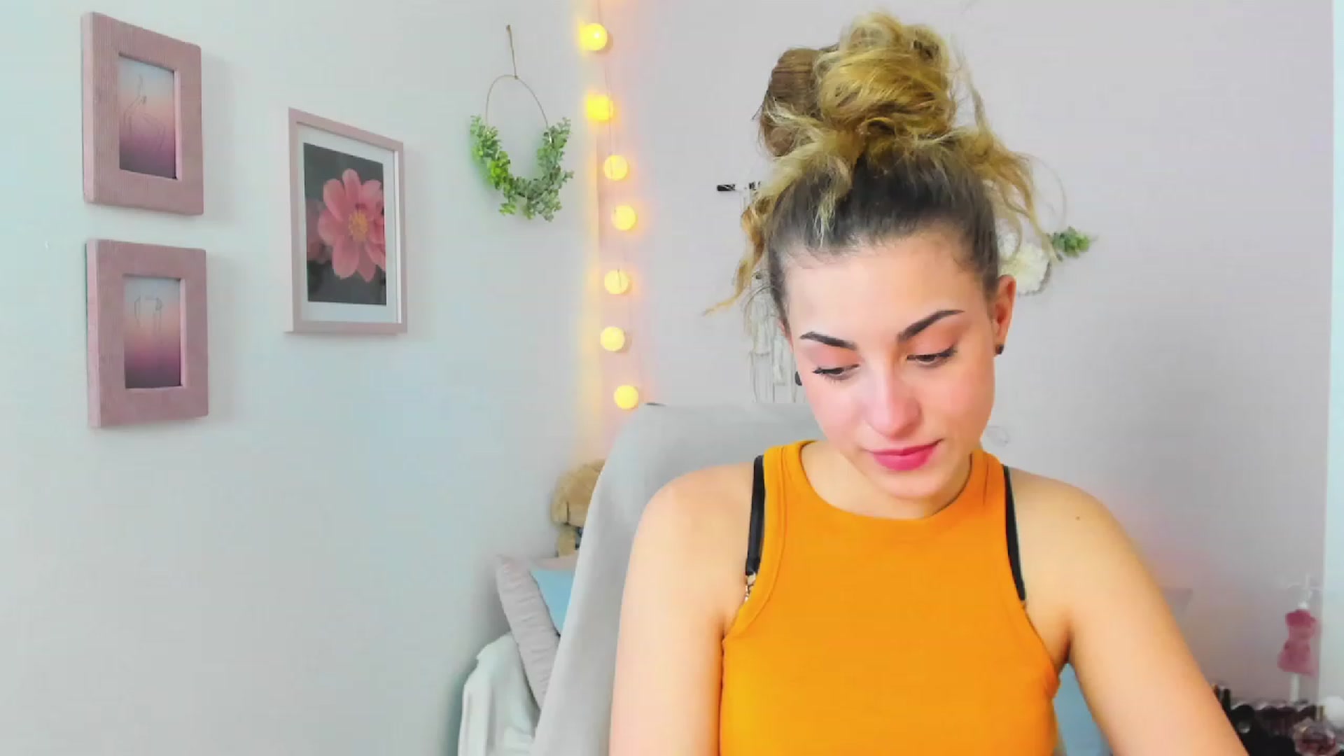 Gallery image thumbnail from Gia_Lopez18's myfreecams stream on, 03/13/2023, 12:26 image 1 of 20