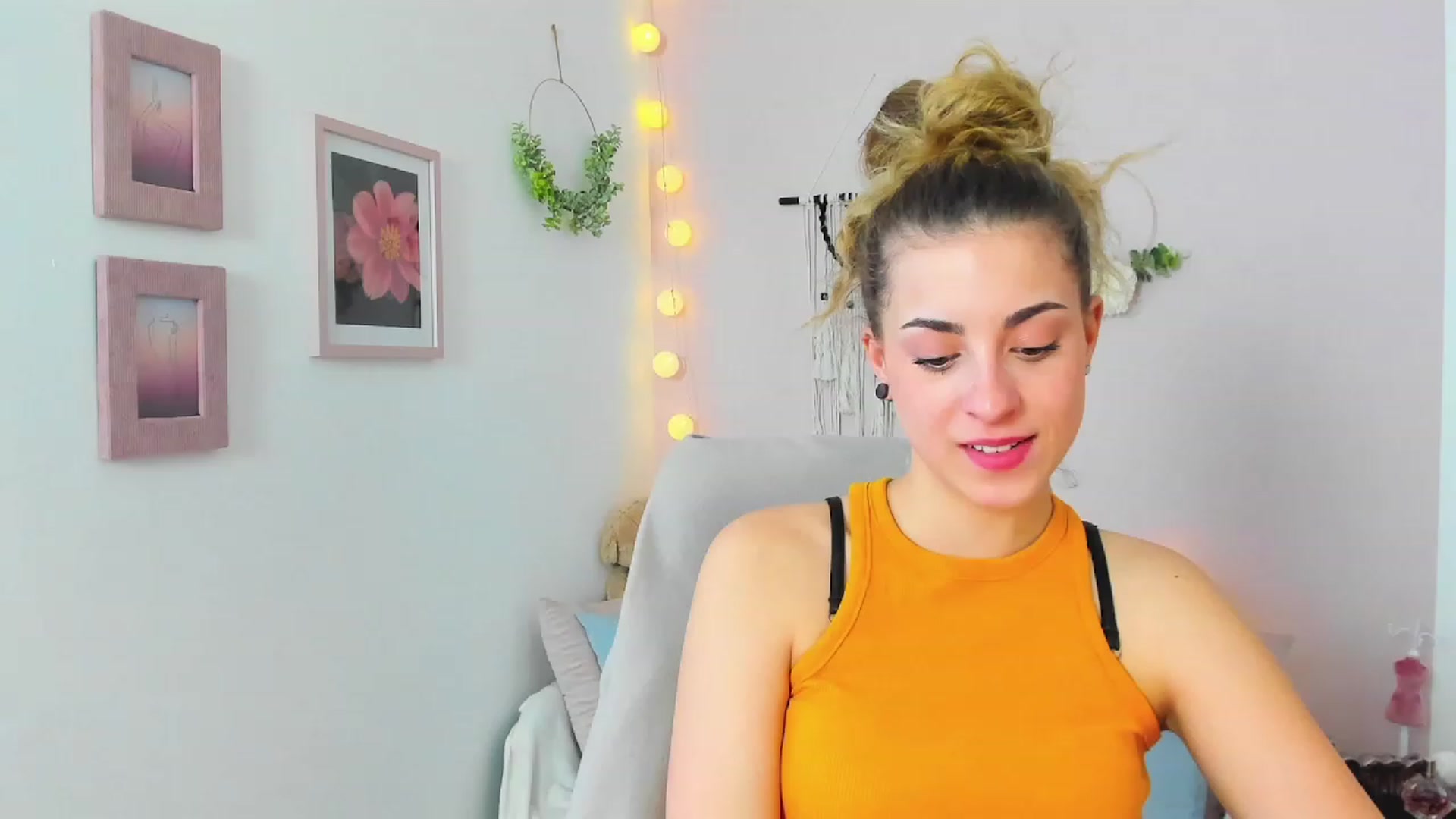 Gallery image thumbnail from Gia_Lopez18's myfreecams stream on, 03/13/2023, 12:26 image 19 of 20
