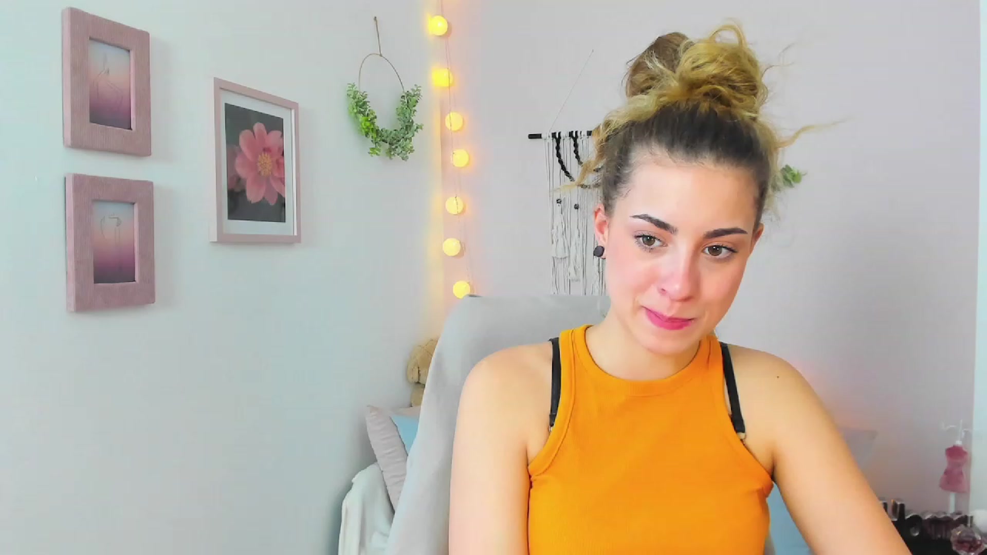 Gallery image thumbnail from Gia_Lopez18's myfreecams stream on, 03/13/2023, 12:26 image 14 of 20
