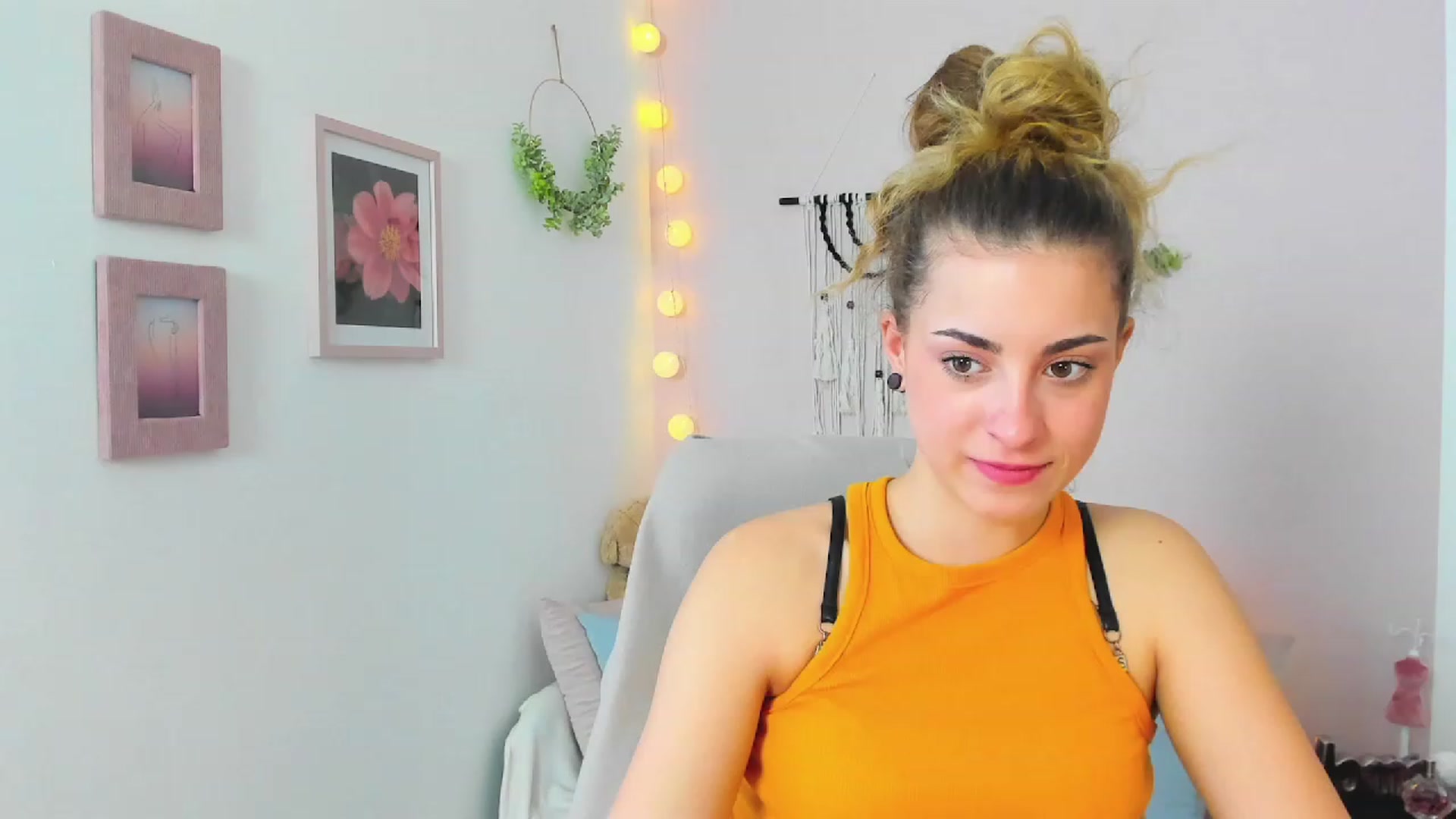 Gallery image thumbnail from Gia_Lopez18's myfreecams stream on, 03/13/2023, 12:26 image 13 of 20