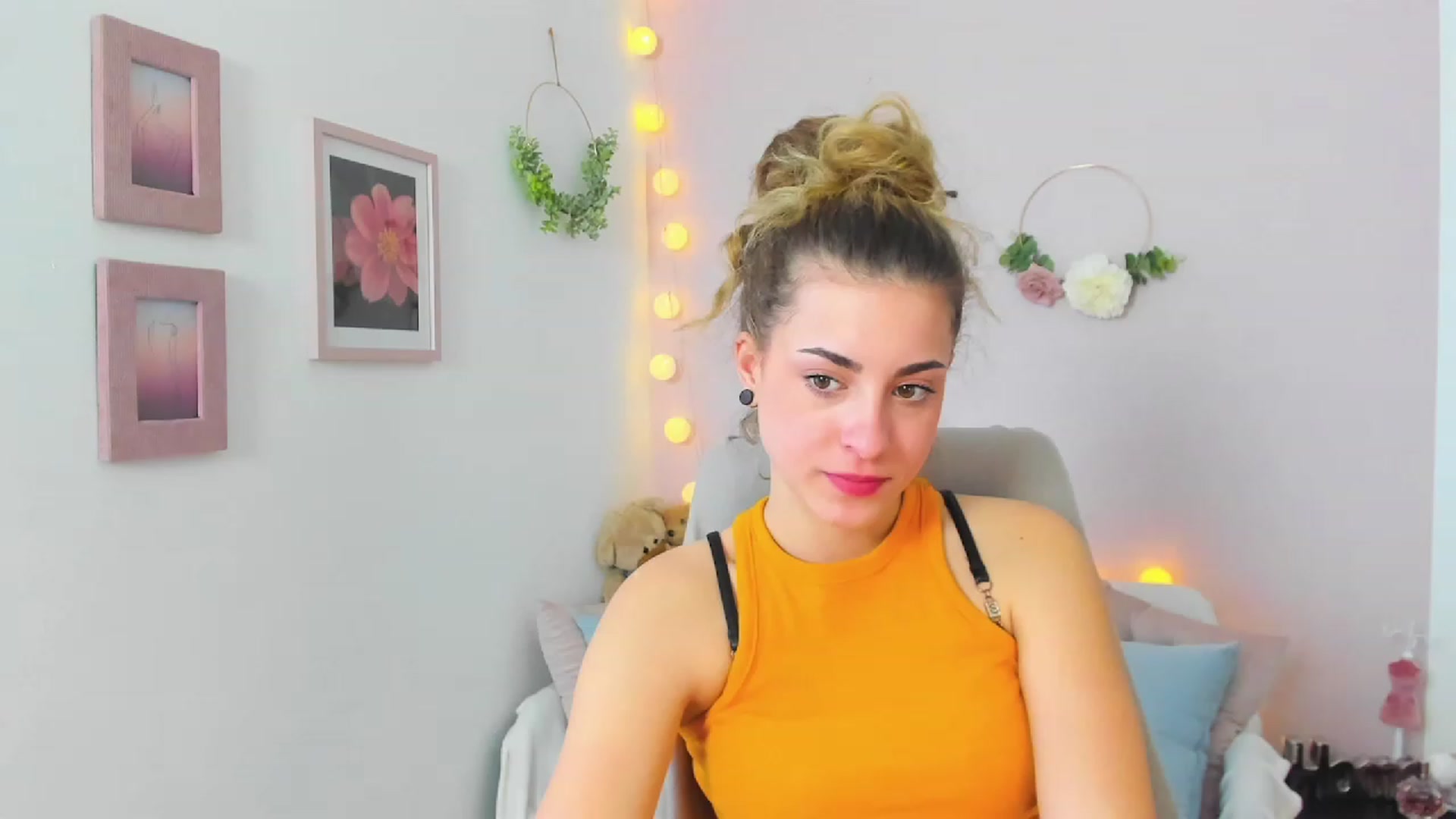 Gallery image thumbnail from Gia_Lopez18's myfreecams stream on, 03/13/2023, 12:53 image 13 of 20