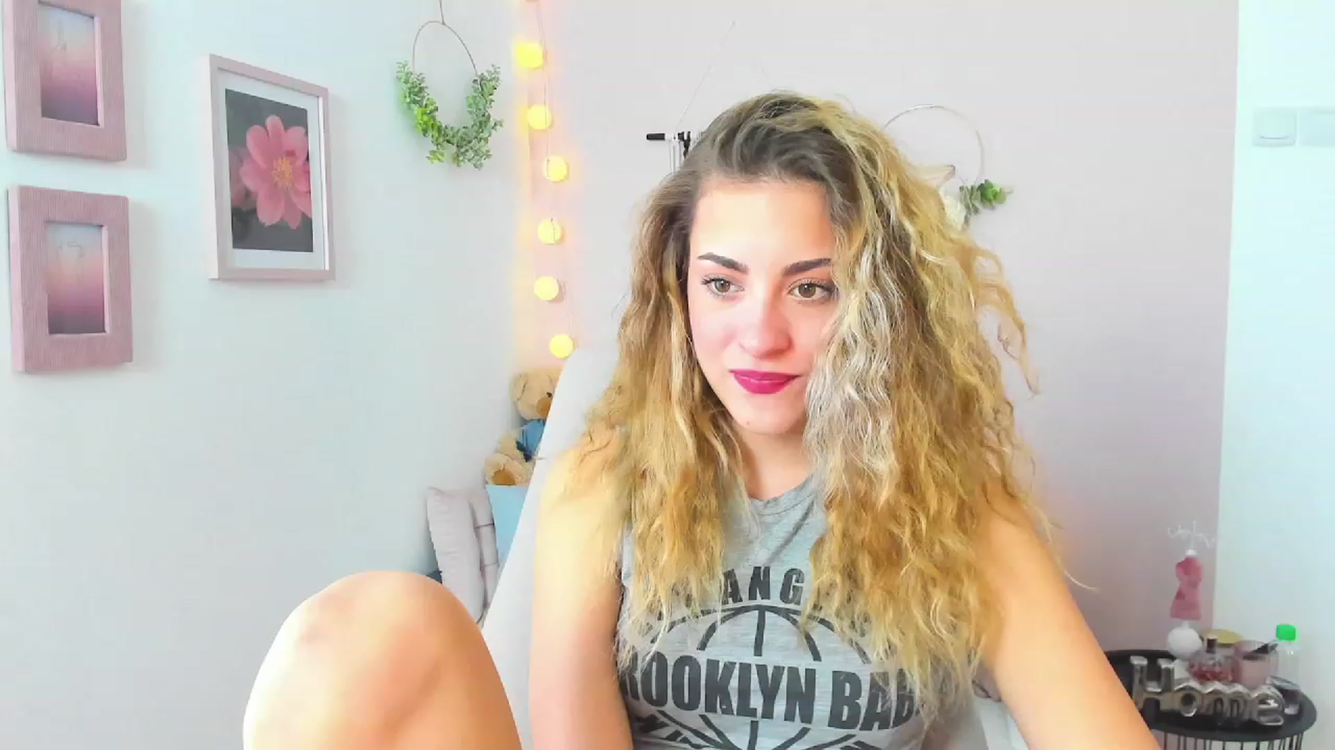 Gallery image thumbnail from Gia_Lopez18's myfreecams stream on, 03/20/2023, 12:41 image 2 of 20