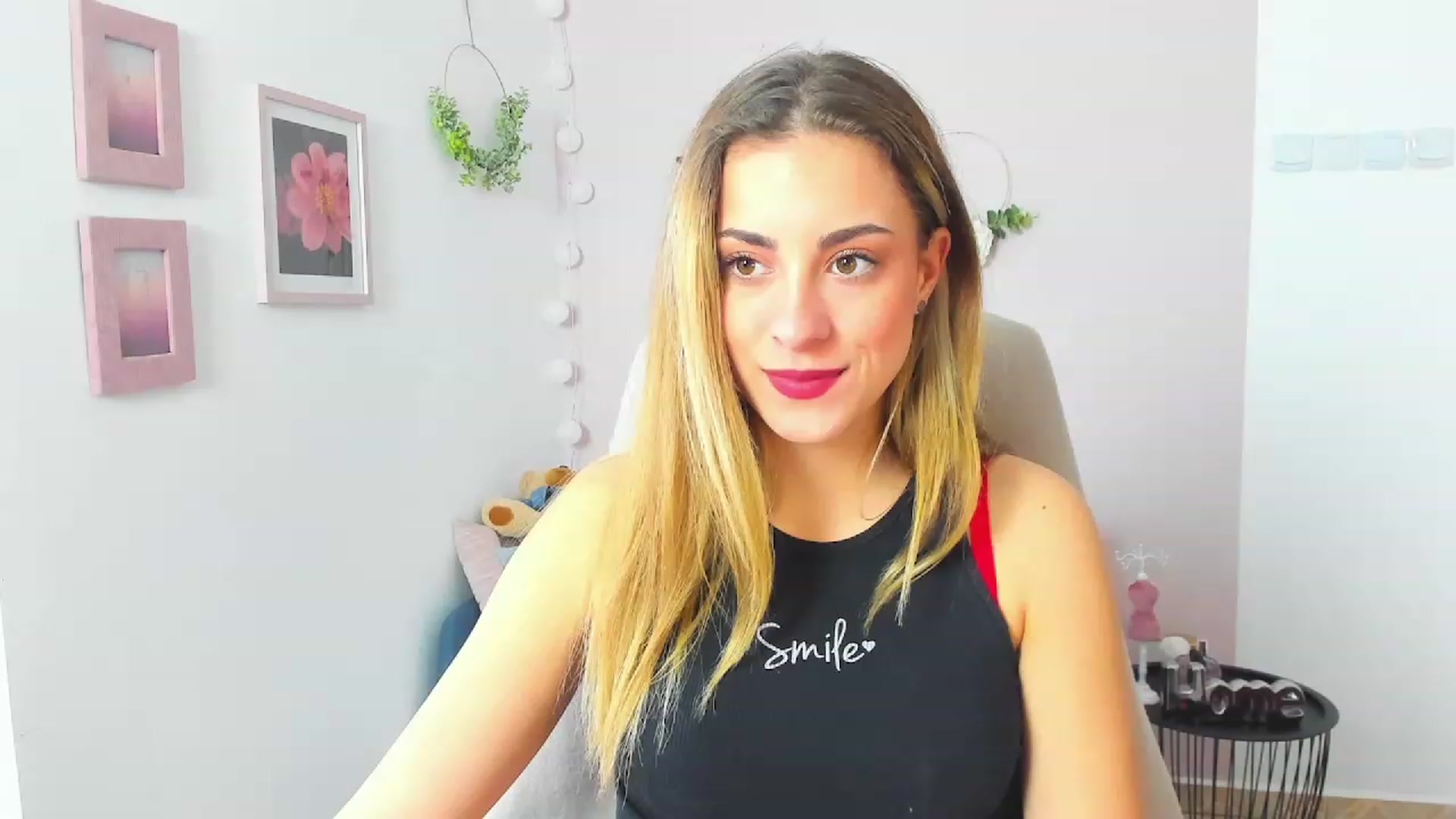 Gallery image thumbnail from Gia_Lopez18's myfreecams stream on, 03/24/2023, 12:07 image 9 of 20