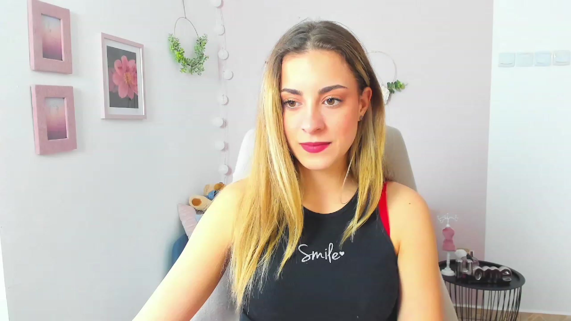 Gallery image thumbnail from Gia_Lopez18's myfreecams stream on, 03/24/2023, 12:07 image 11 of 20