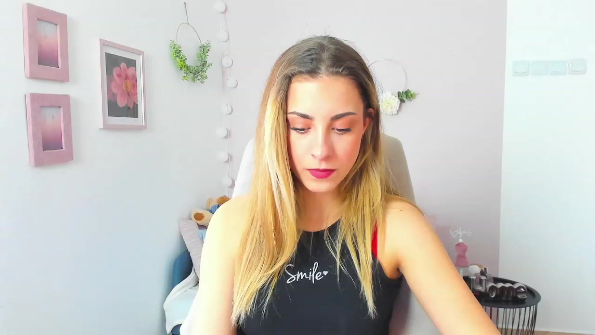 Gallery image thumbnail from Gia_Lopez18's myfreecams stream on, 03/24/2023, 13:06 image 8 of 20