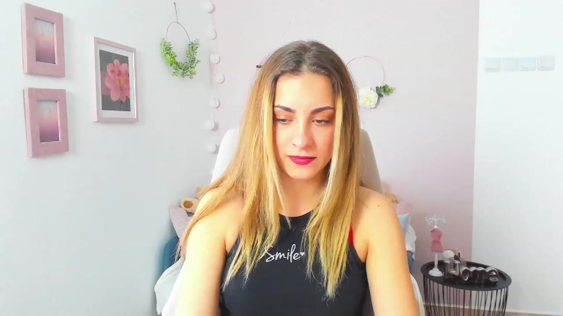 Gallery image thumbnail from Gia_Lopez18's myfreecams stream on, 03/24/2023, 13:06 image 1 of 20